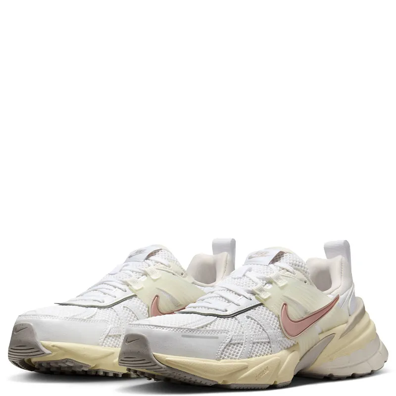 Foot Peony Nike Women'S V2K Run