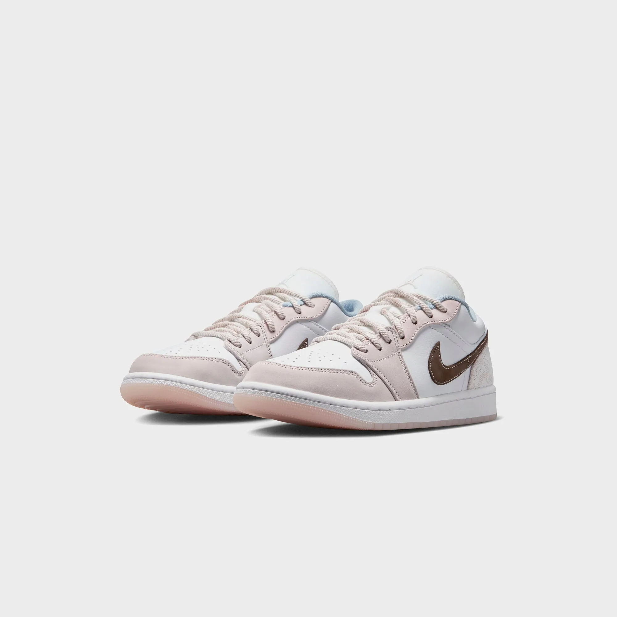 Padded Tongue Shoes Nike Wmns Air Jordan 1 Low - White / Light Soft Pink / Ironstone