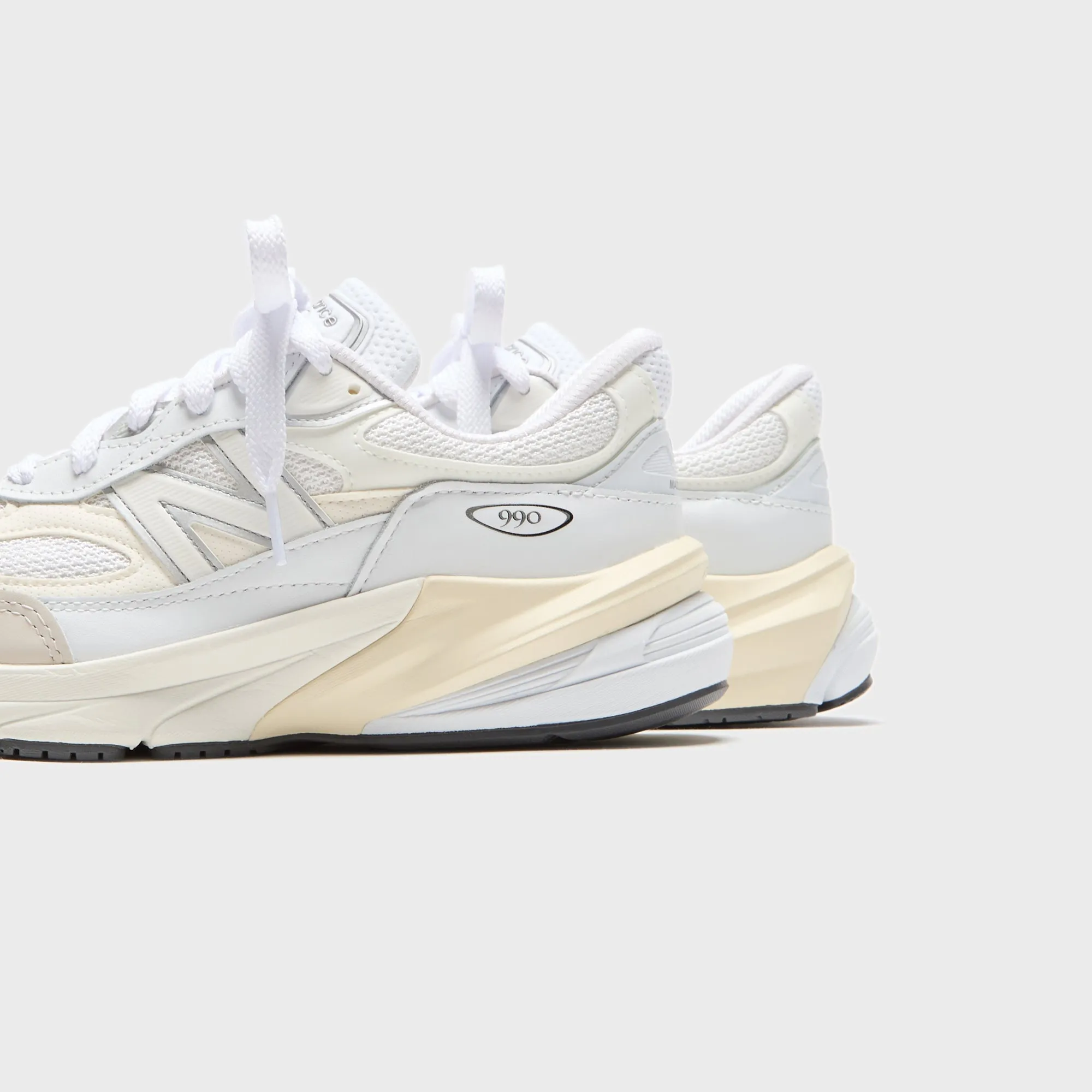 Slip-On Quick And Easy Feature Feature Comfort Slip - Resistant New Balance Made In Usa 990V6 - White / Sea Salt