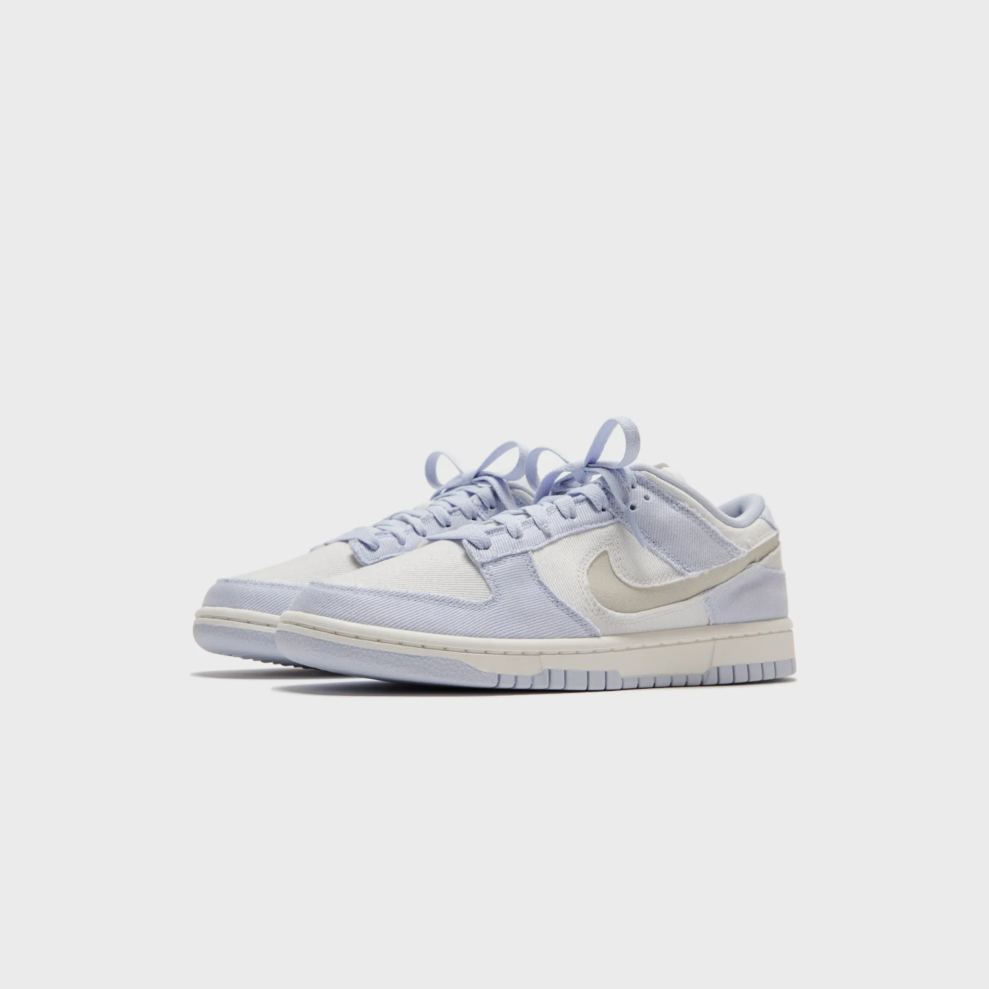 Nike Wmns Dunk Low - Sea Ghost / Summit White / Platinum Smooth Descend EVA Components