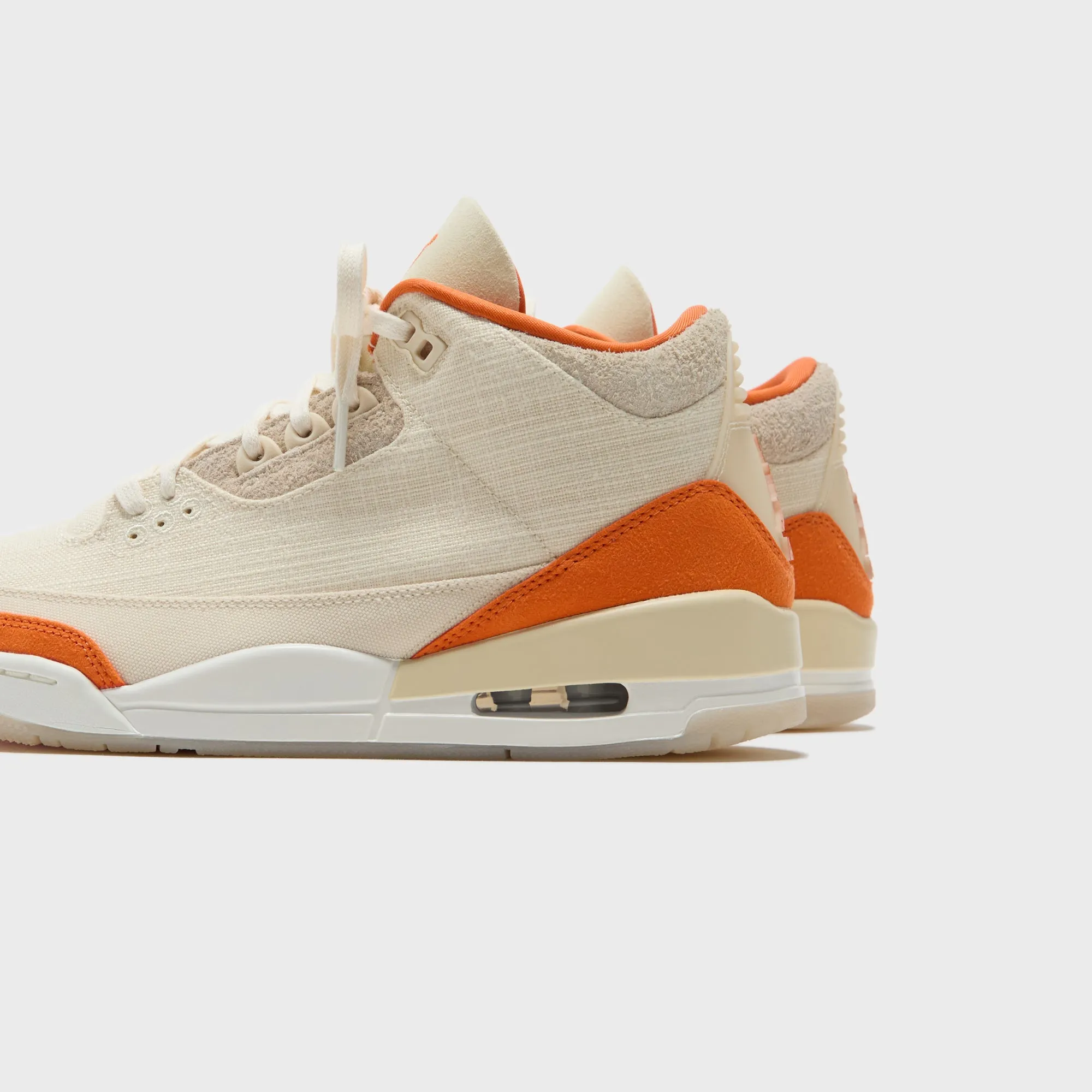 Shiny Surface Slip-On Flexible Feature Jordan Wmns Air Jordan 3 - Fossil / Starfish / Sail