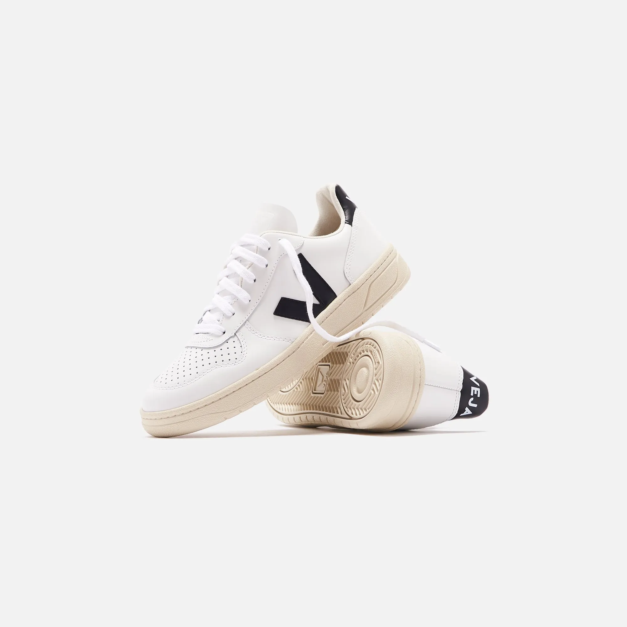 Traction-Pattern Veja Wmns V-10 - Extra White / Black