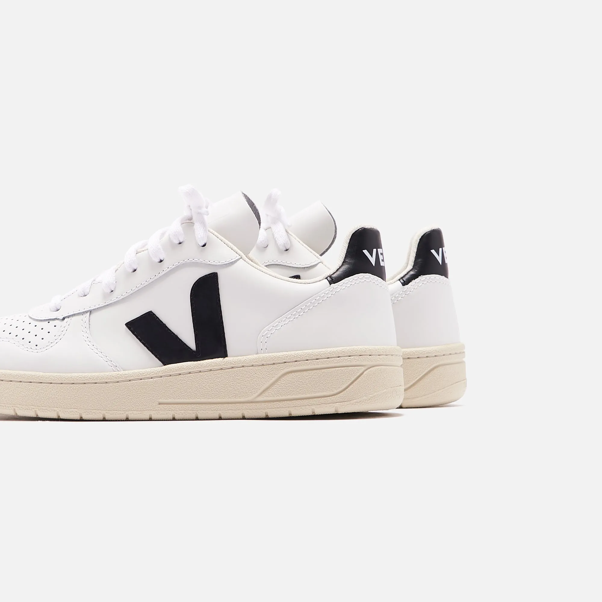Veja Wmns V-10 - Extra White / Black Soft Padding Strategy