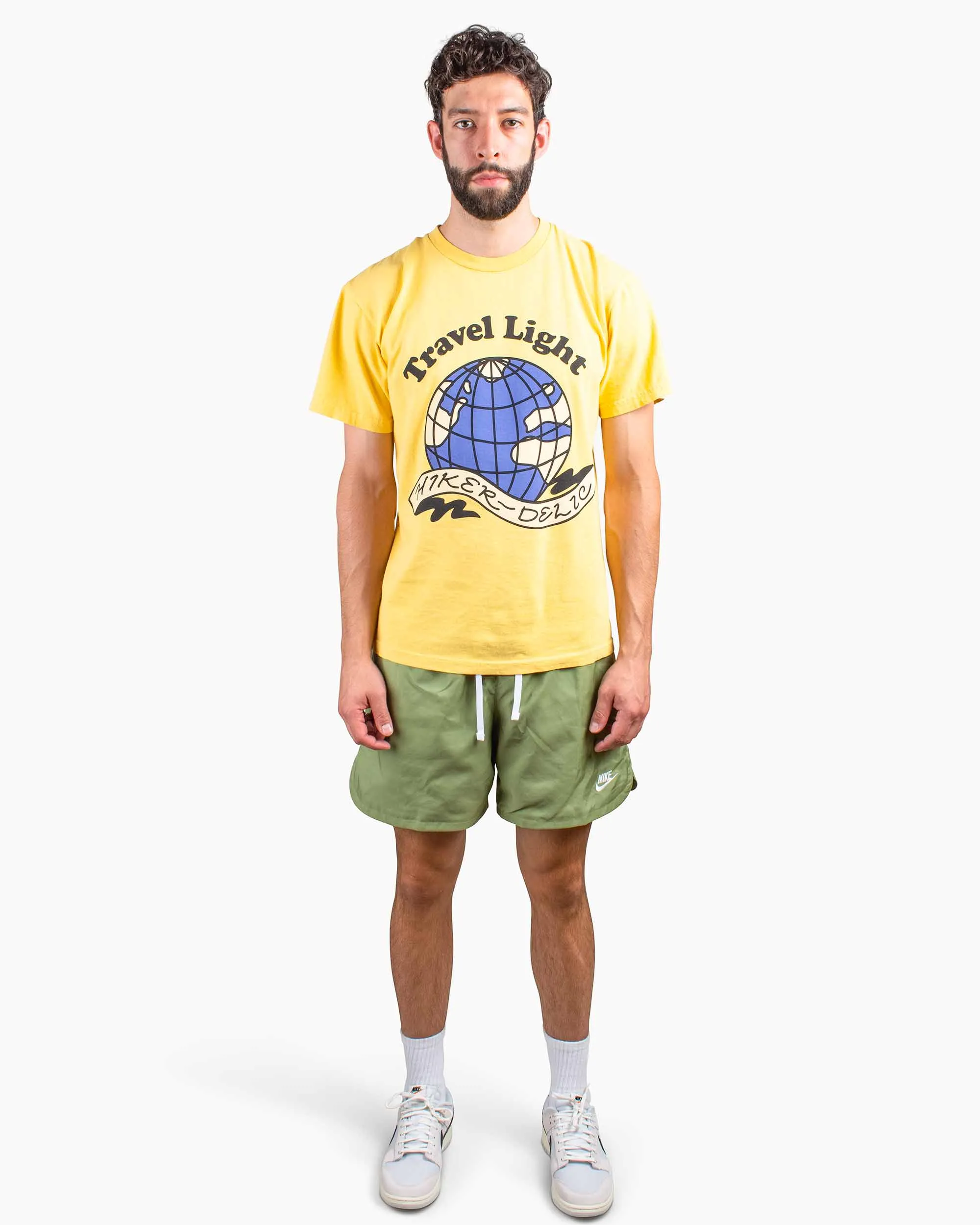 Nike Sportswear Sport Essentials Lined Flow Shorts Alligator Modern Neck
