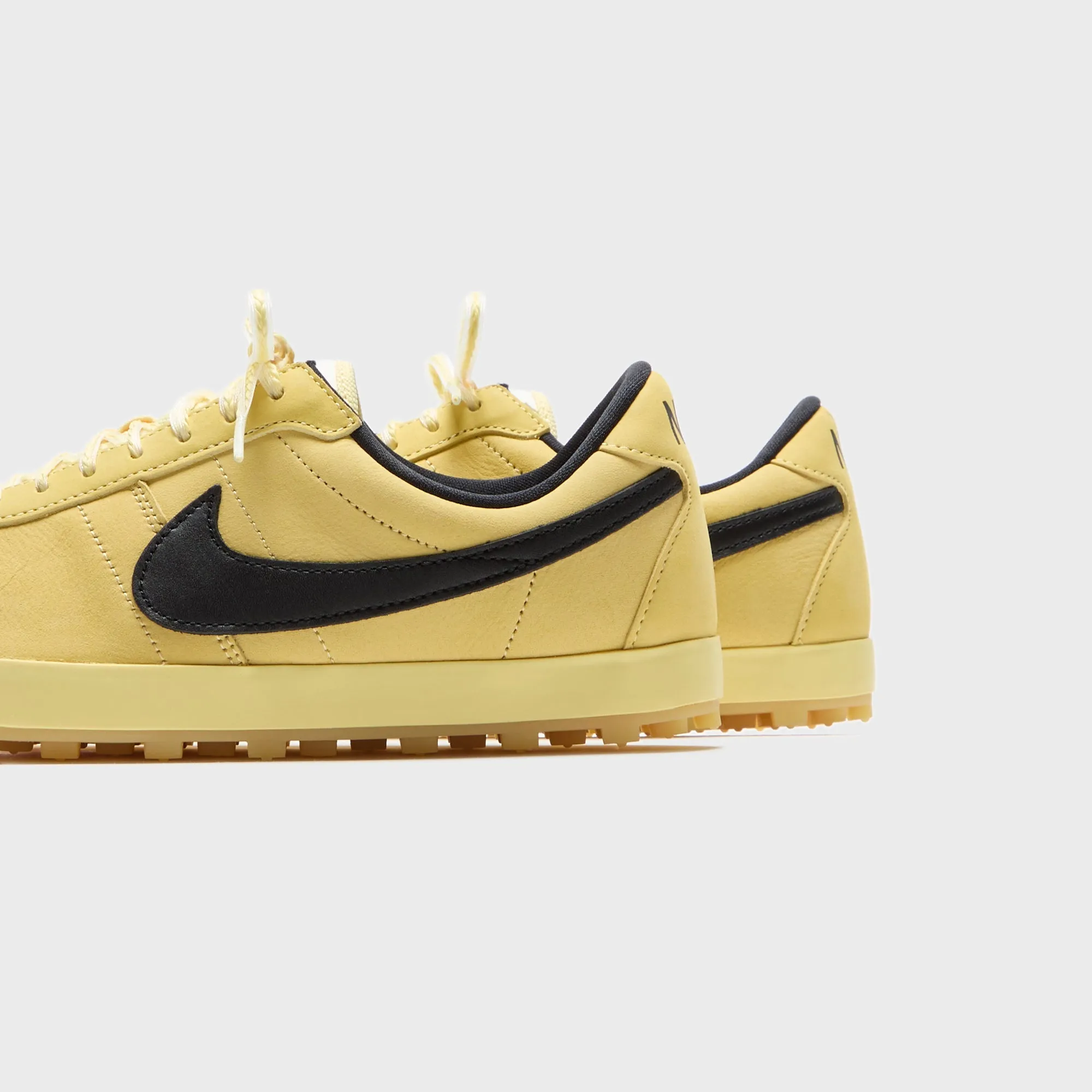 Nike Astrograbber Qs - Soft Yellow / Black / Sail / Safety Orange Buckle Style