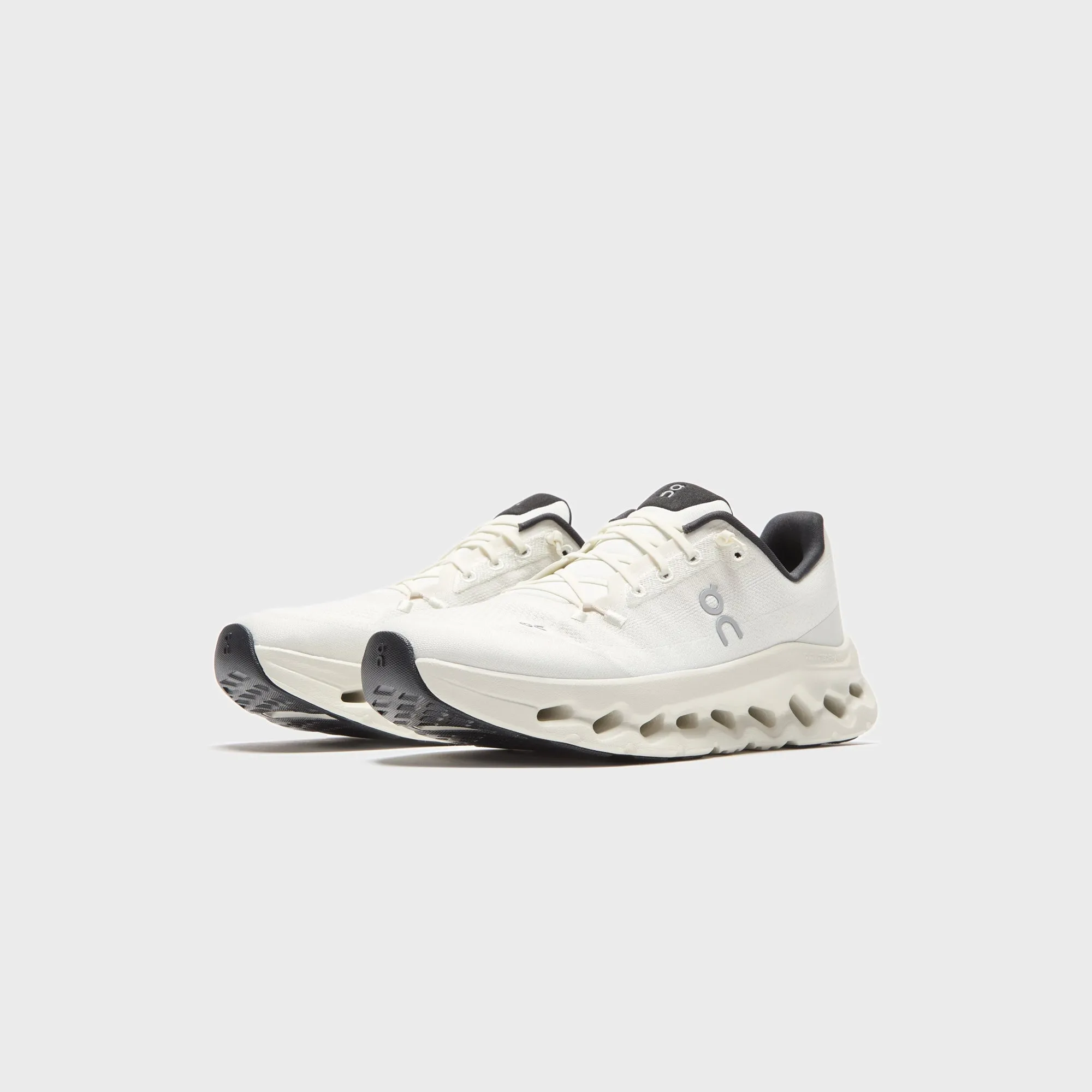 On Running Wmns Cloudtilt - Pearl / Black Comfort Customer Support Rating Assignment Foot Restoration
