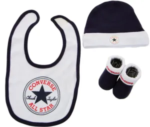 Ensemble de lit bébé Converse en blanc incluant chaussons, bonnet et bavoir Chaussures Converse
