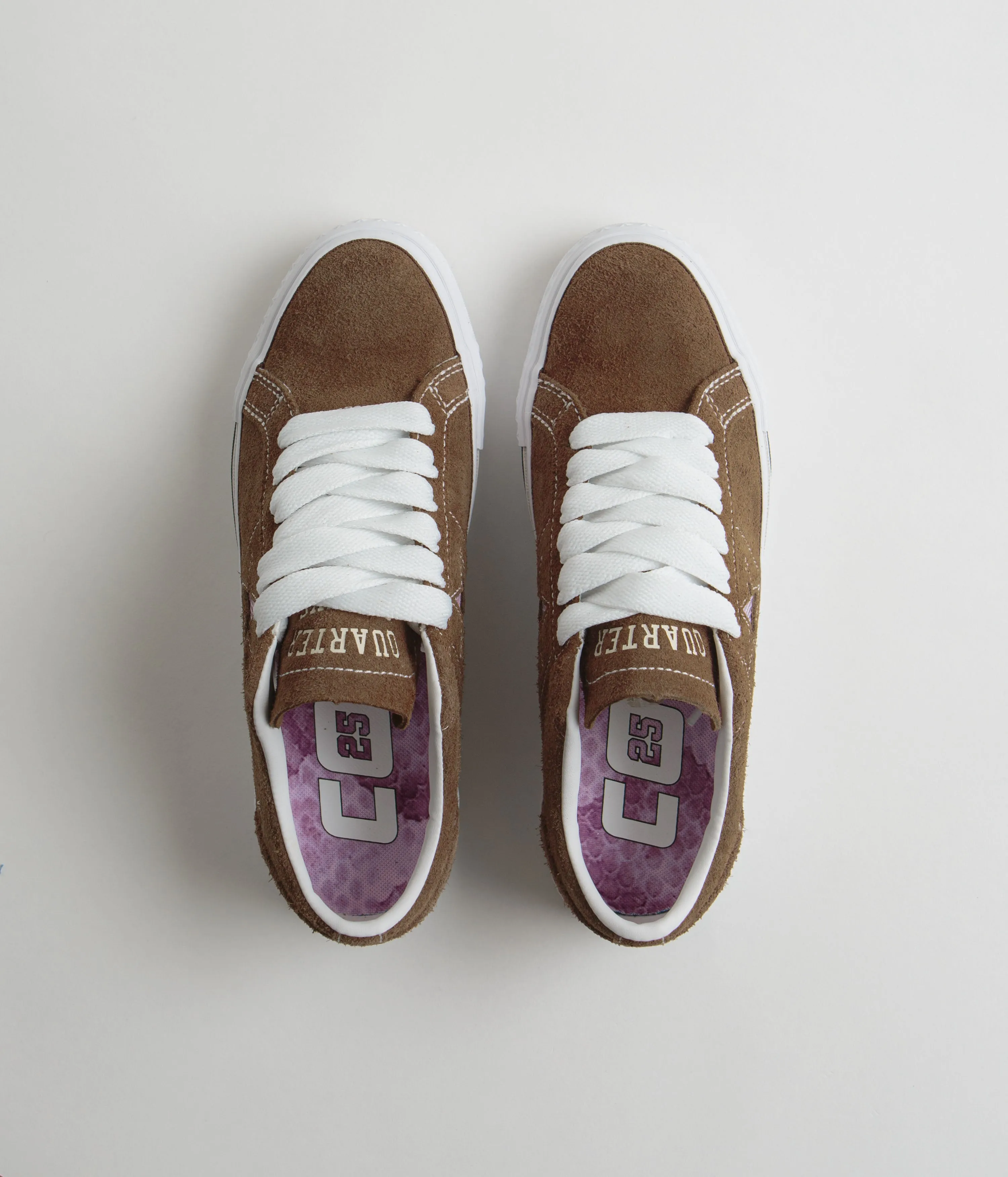 Chaussures Converse x Quartersnacks One Star Pro Ox - Girofle foncé / Blanc / Cerise
