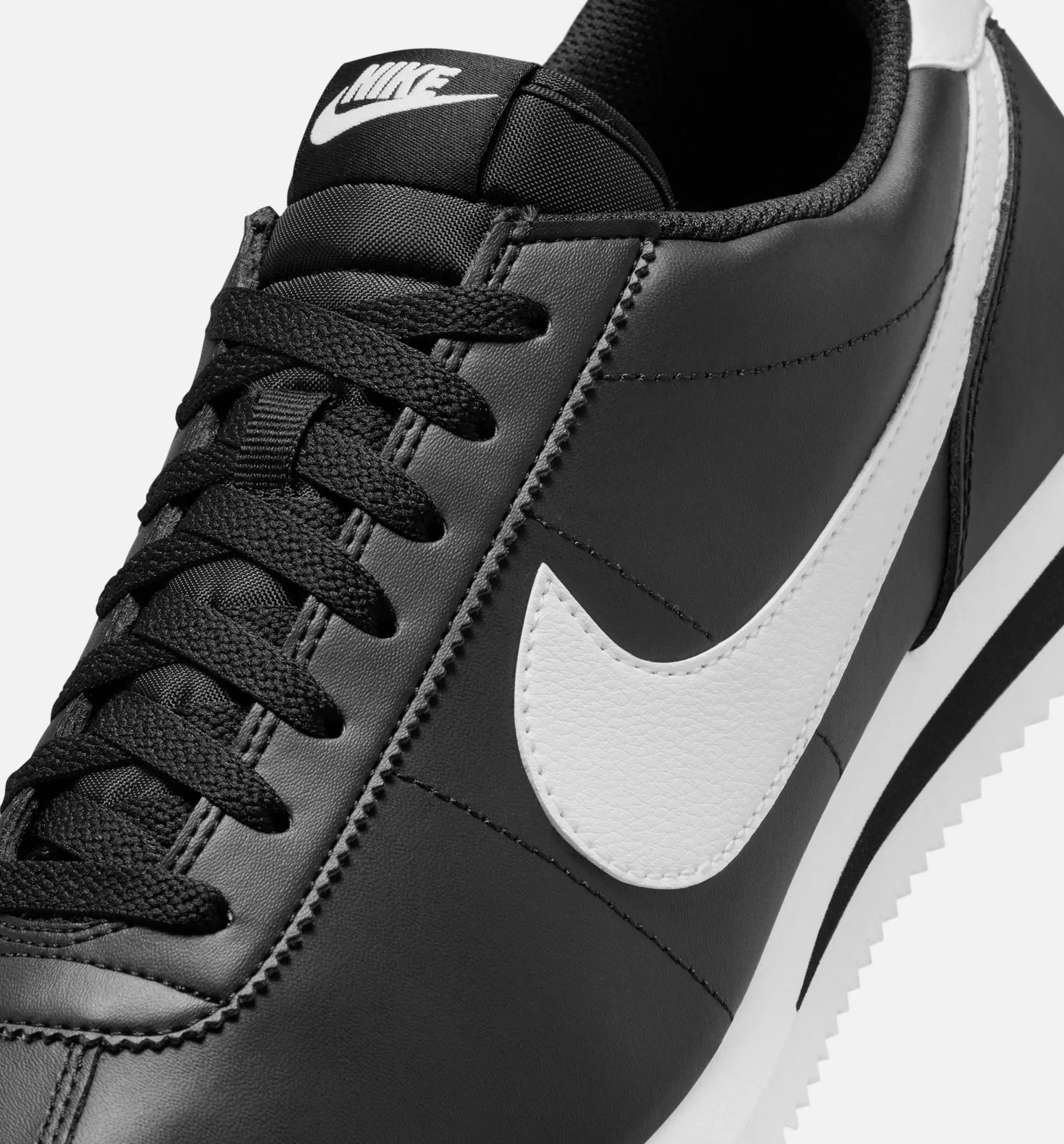 Cortez Leather Mens Lifestyle Shoe - Black/White Comfortable Rubber Straps Sandal Party