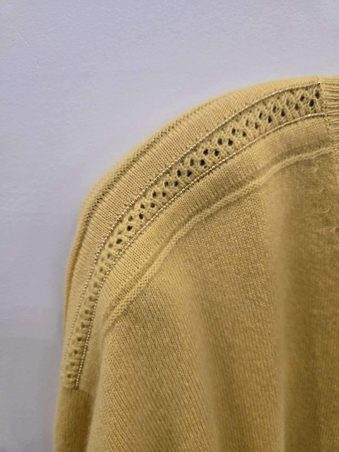 Pull col V en curcuma
