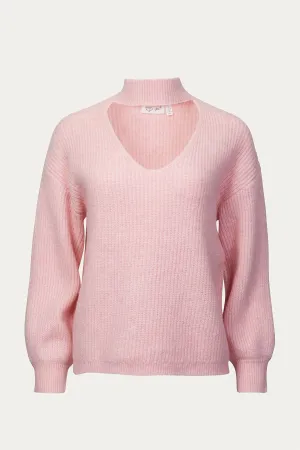 Pull col roulé côtelé évidé en blush