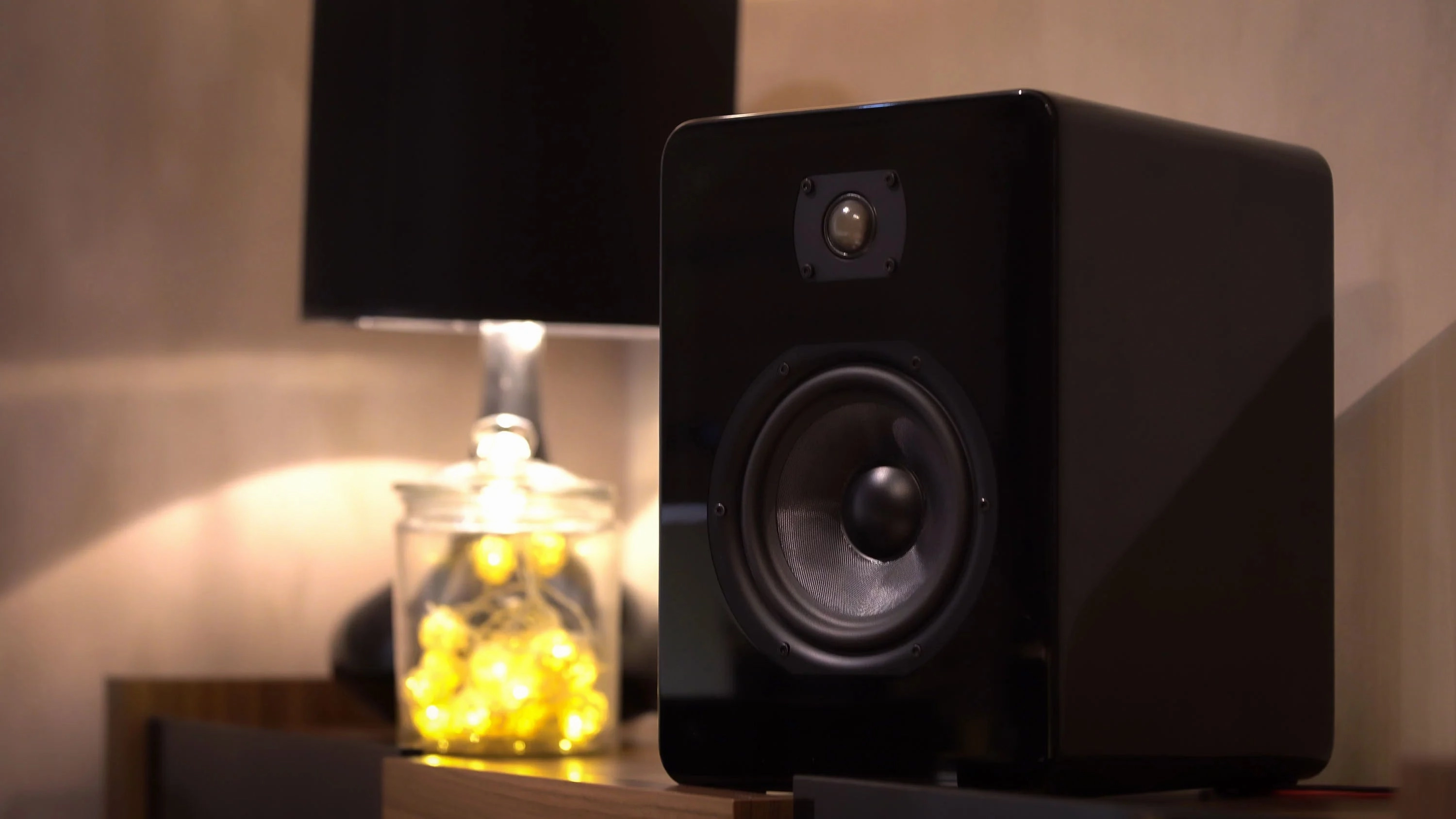 Daniel Hertz Eva Speakers