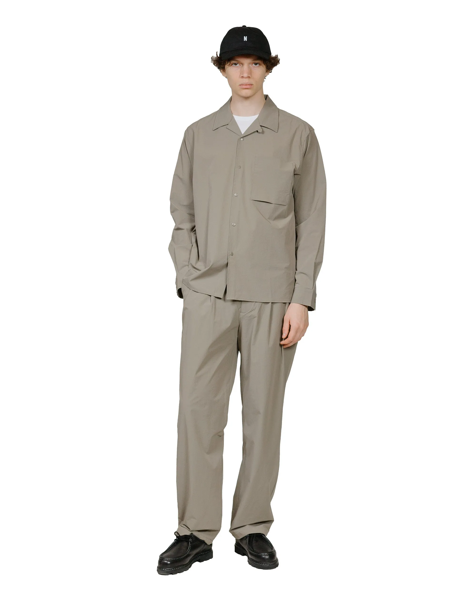 Temperature Regulating Function Faux Leather Neck Norse Projects Benn Travel Light Pants Concrete Grey