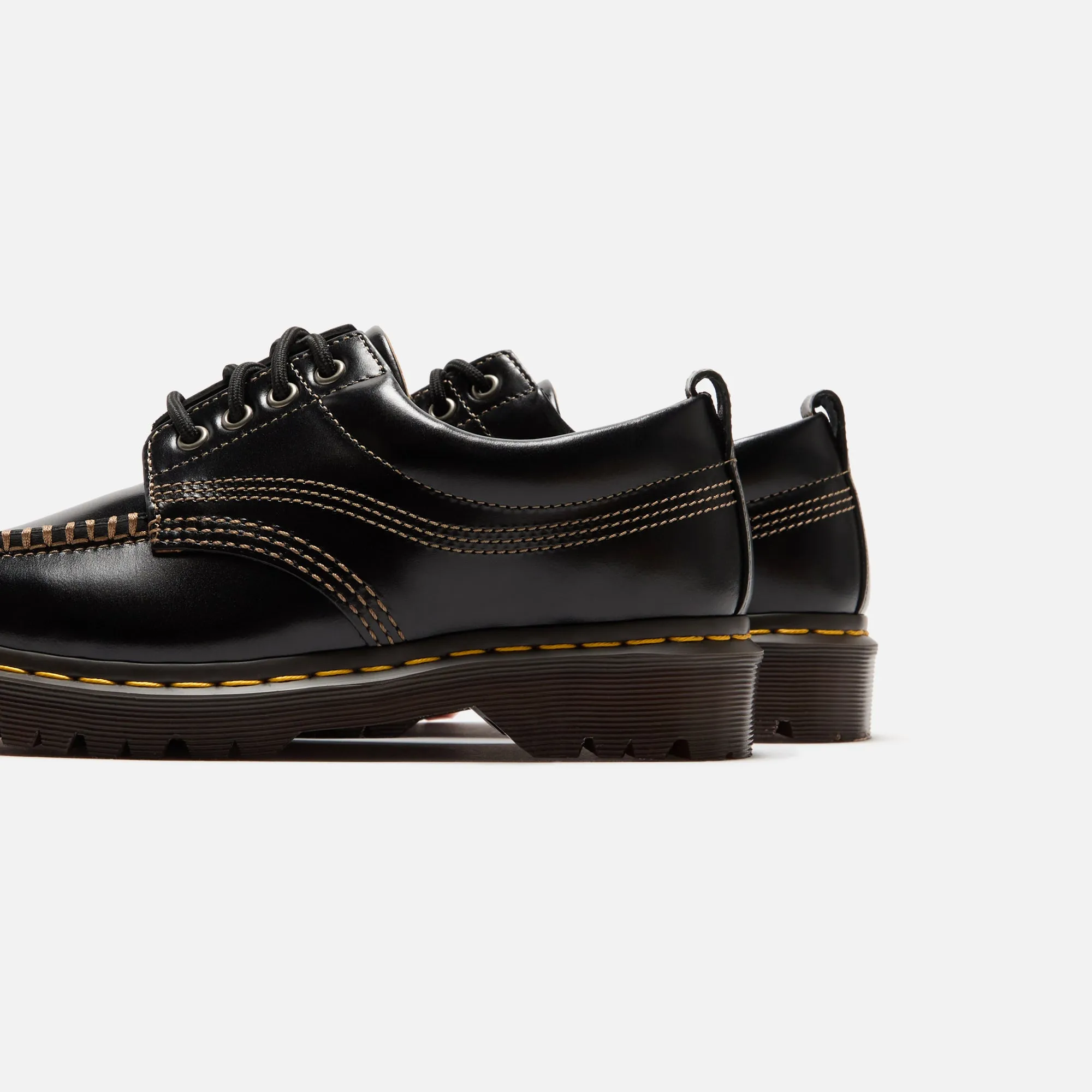 Dr. Martens Lowell - Black / Aniline Concealed Appeal Sandal Elastic