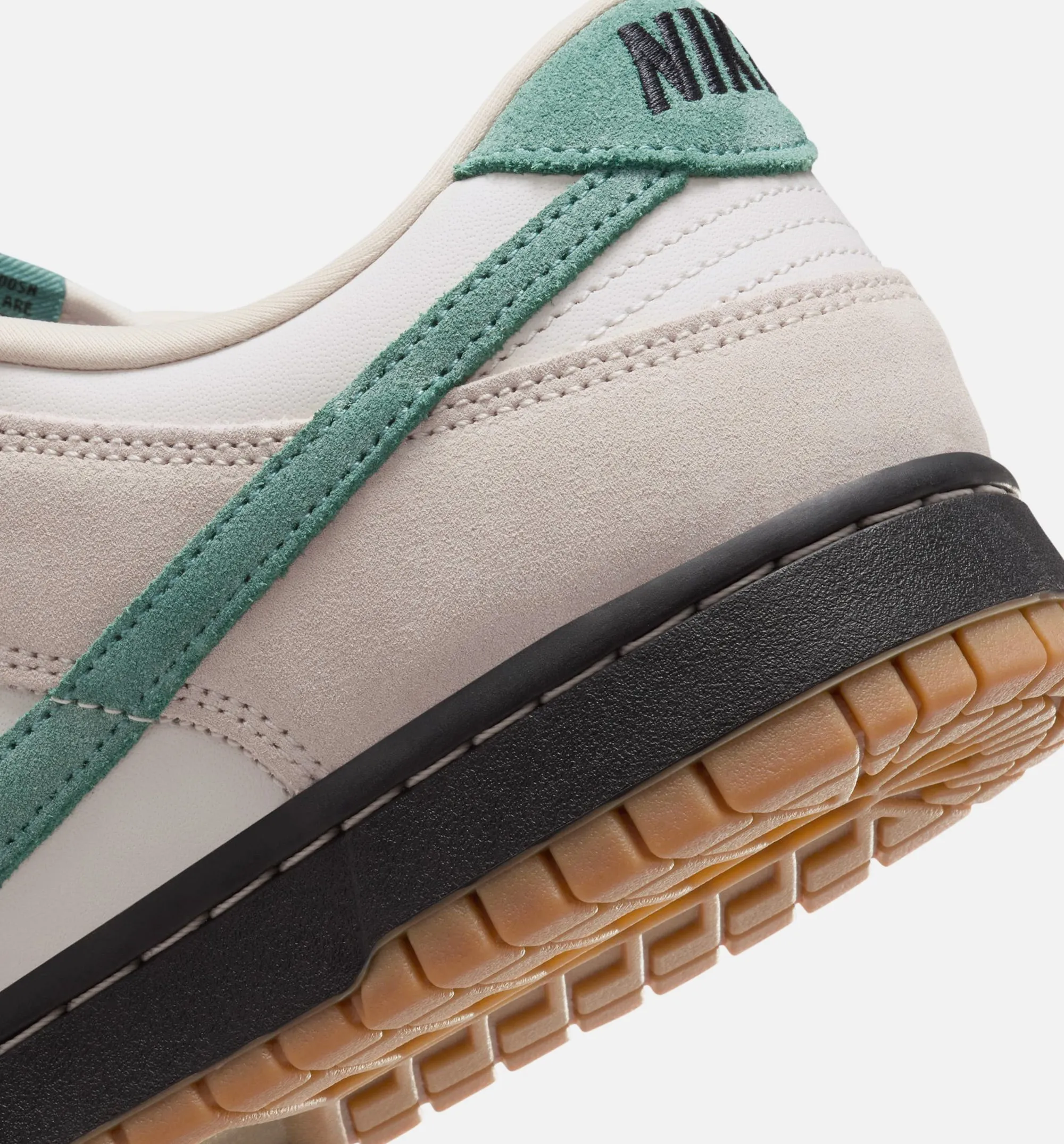 Dunk Low Bicoastal Mens Lifestyle Shoe - Light Orewood Brown/Black/Bicoastal High Traction Technology Heel Supports