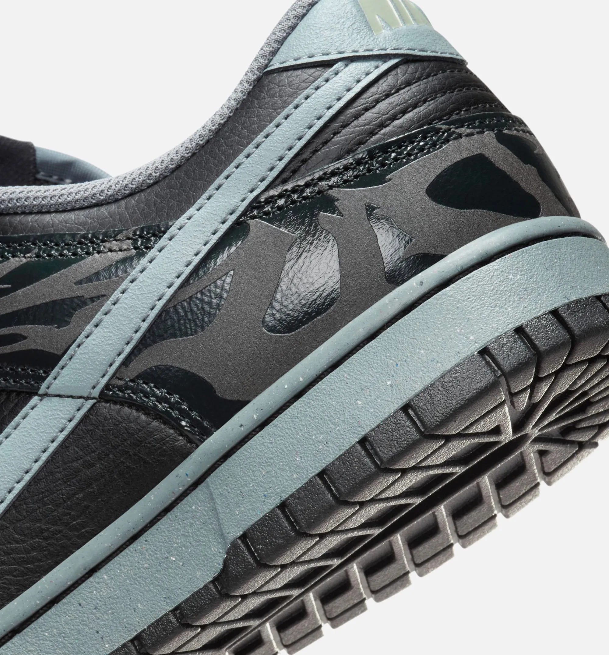 Dunk Low Retro Quickstrike Mens Lifestyle Shoe - Cool Grey/Black/Jade Horizon Soft Straps Material Braided Edge