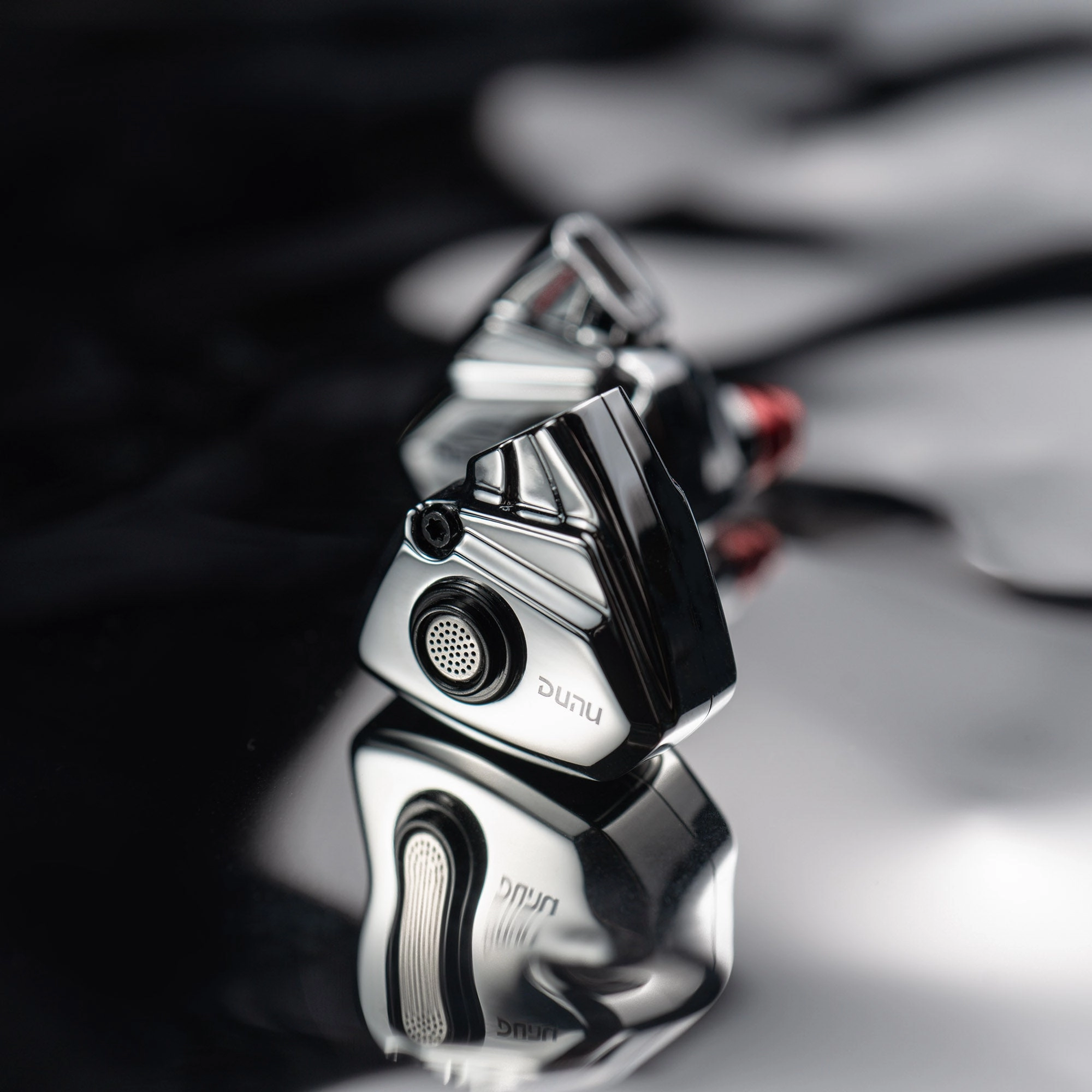 DUNU TITAN S Dynamic In-Ear Earphones
