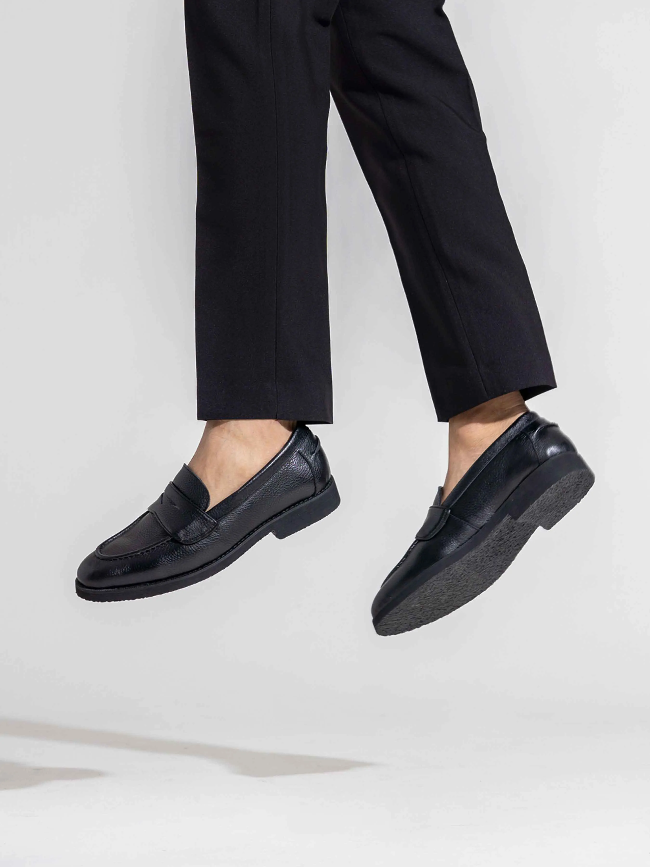 Wayne Penny Loafer - Black Pebble Grain Leather (Crepe Sole) Synthetic Strap Moisture Wicking Textile Lining