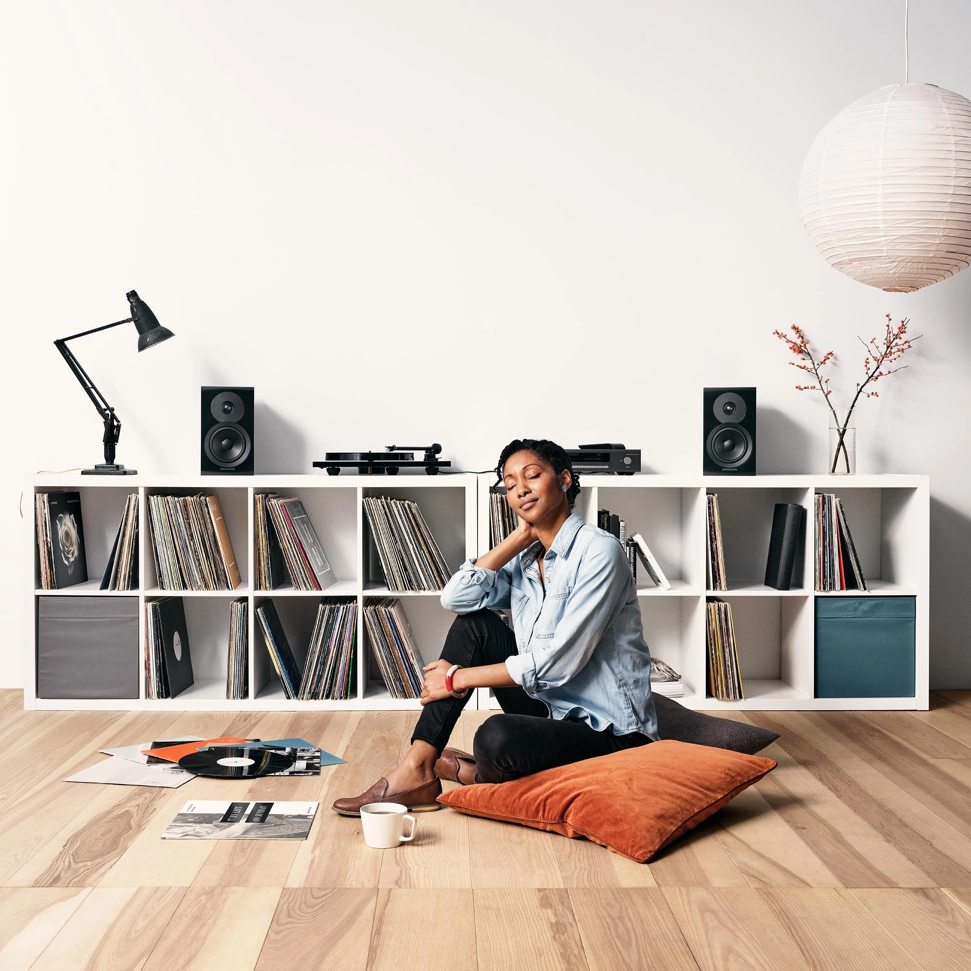 Dynaudio Emit 10 Bookshelf Speakers