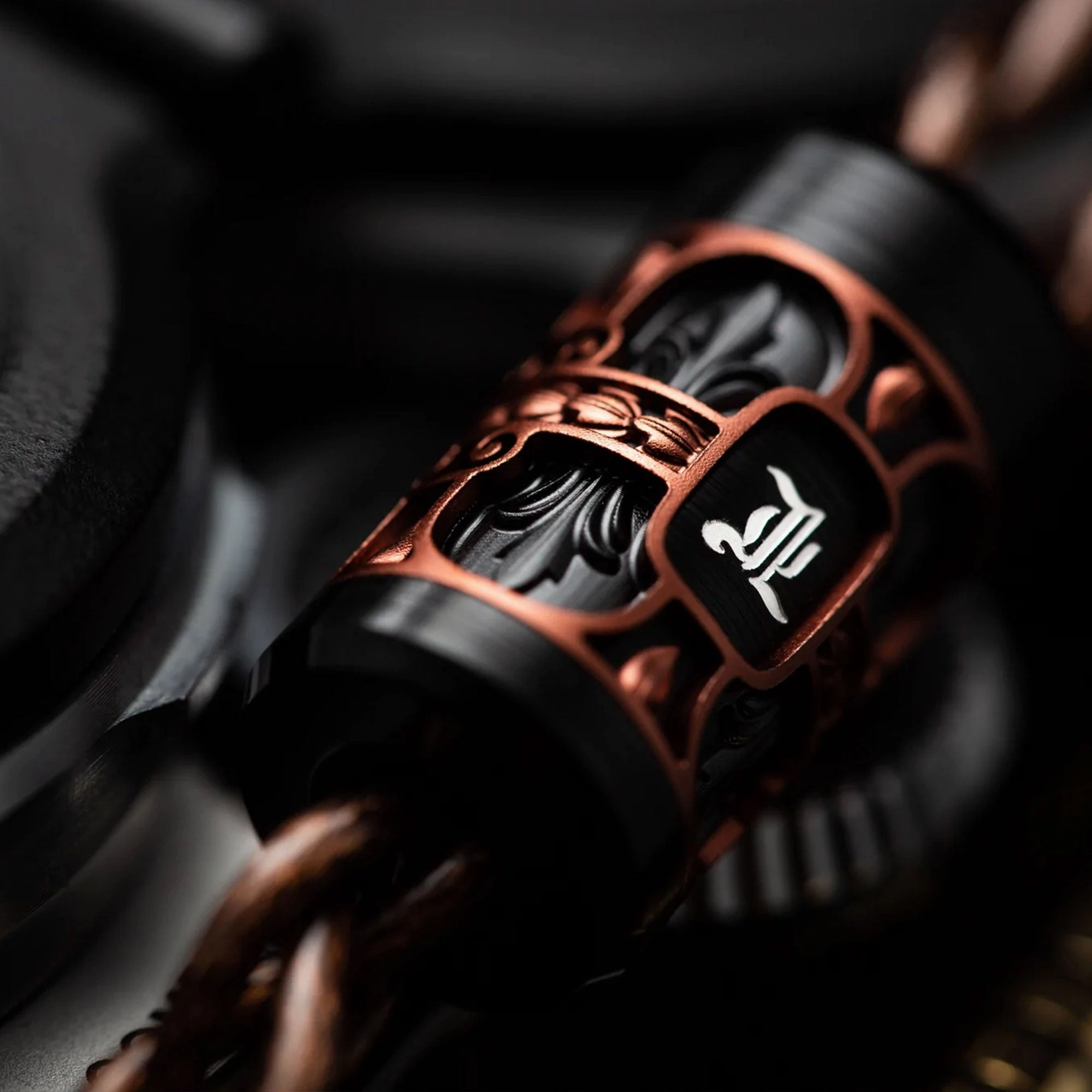 Eletech Parnassus Series Ode to Laura In Ear Cable hi-fi streaming amp,hi-fi audio streamer,hi-fi speaker positioning