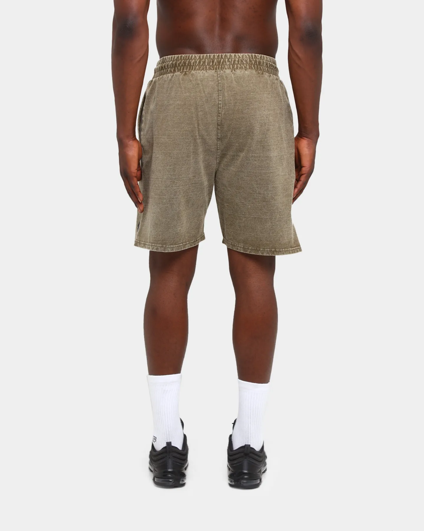 Elevn Clothing Co. Shorts délavés VTG Forêt