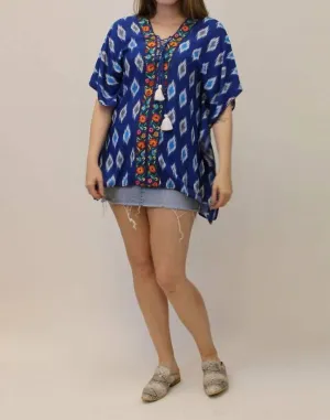 Top Poncho Brodé En Bleu