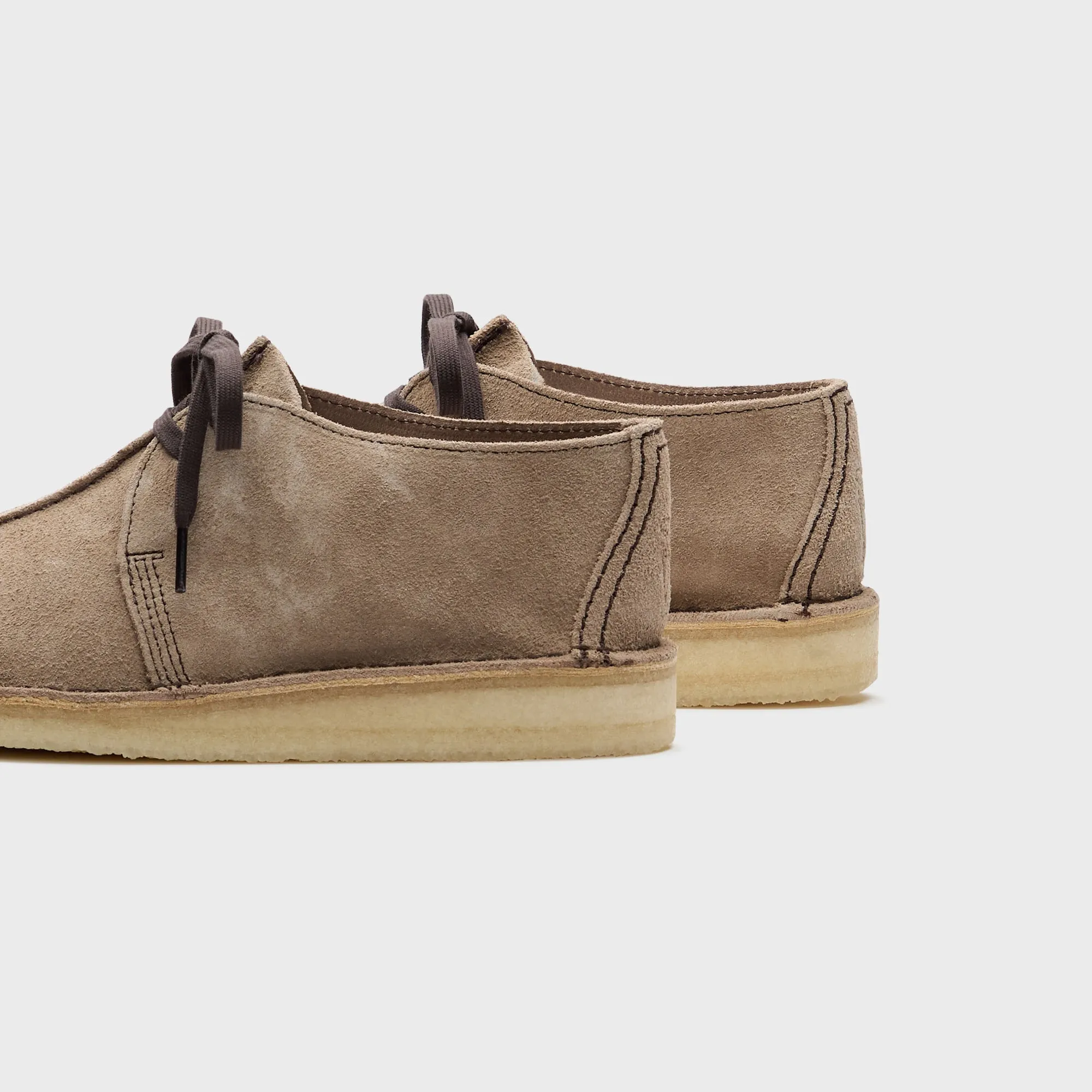 Comfortable Tongue For Ease Sturdy Construction Clarks Desert Trek - Wolf Suede