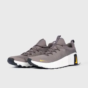 Nike - Free Metcon 6 Men'S Training Shoe - Cave Stone/Sundial-Light Bone-Sail High-End