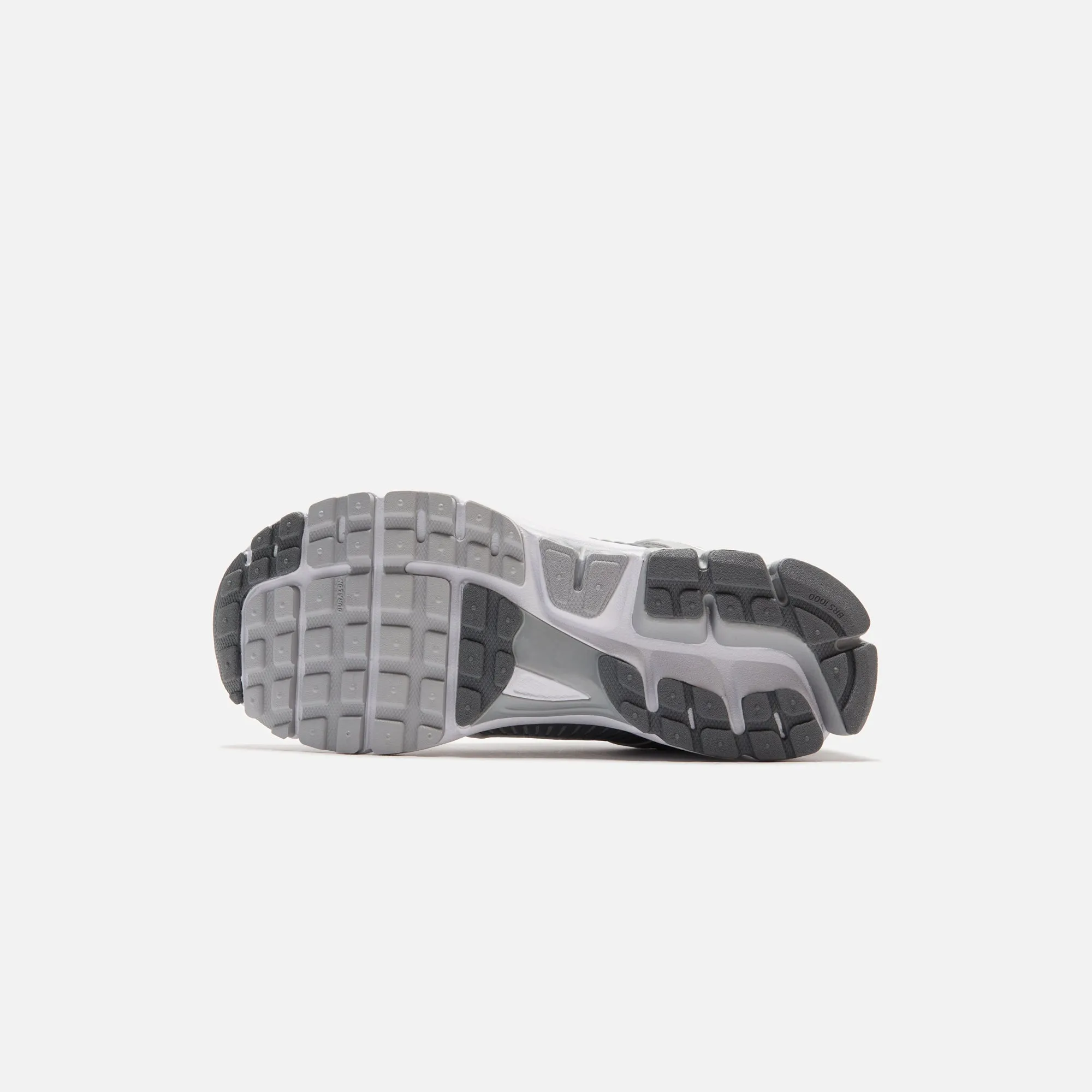 Engineered for Speed Hit Your Next Level Nike Zoom Vomero 5 - Met Wolf Grey / White / Metallic Silver