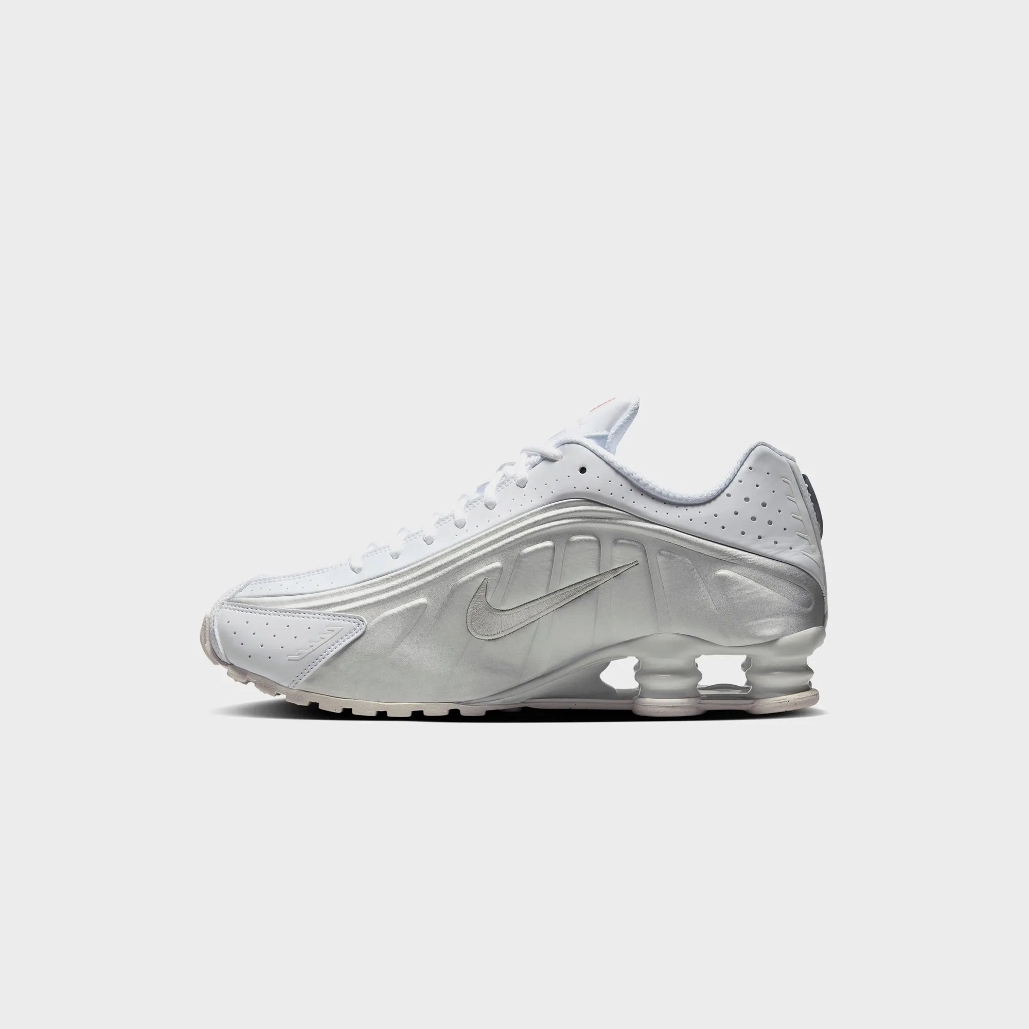 Nike Shox R4 - White / Metallic Silver / White / Bright Crimson Step into the Beat Black Friday Sale