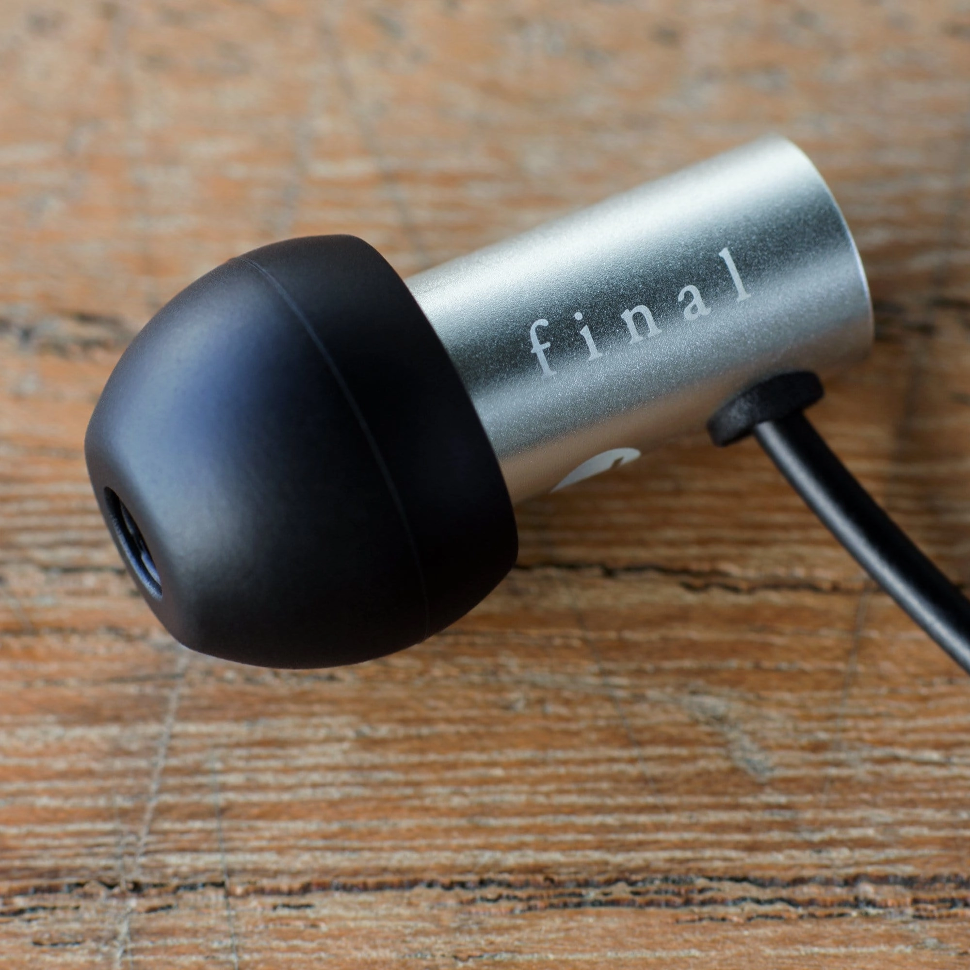 Final Audio E2000 In-Ear Earphone