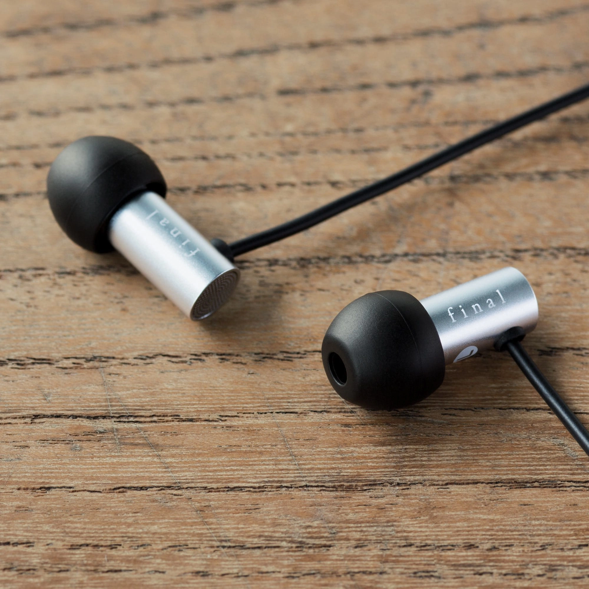 Final Audio E2000 In-Ear Earphone