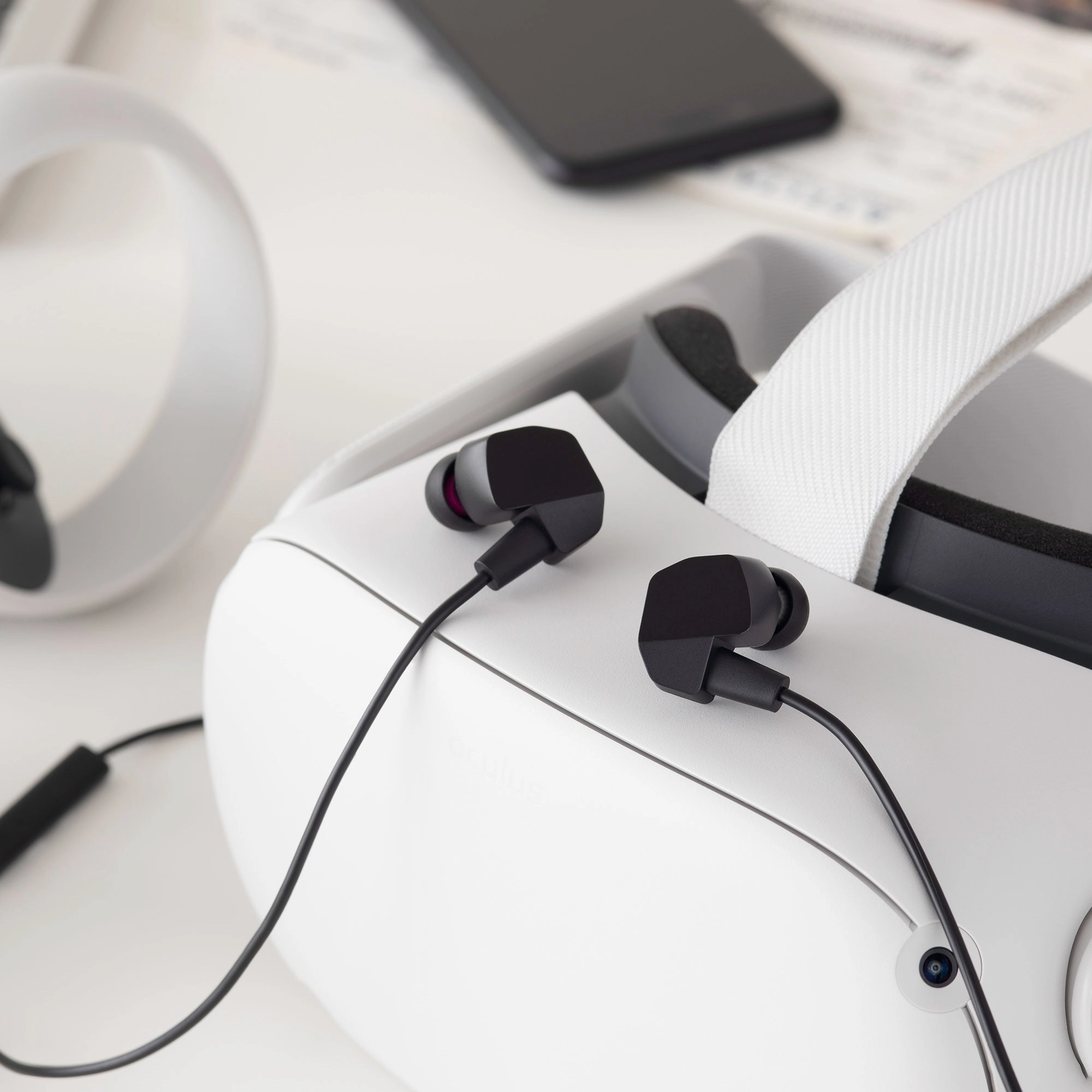 Final Audio VR3000 In-Ear Earphones