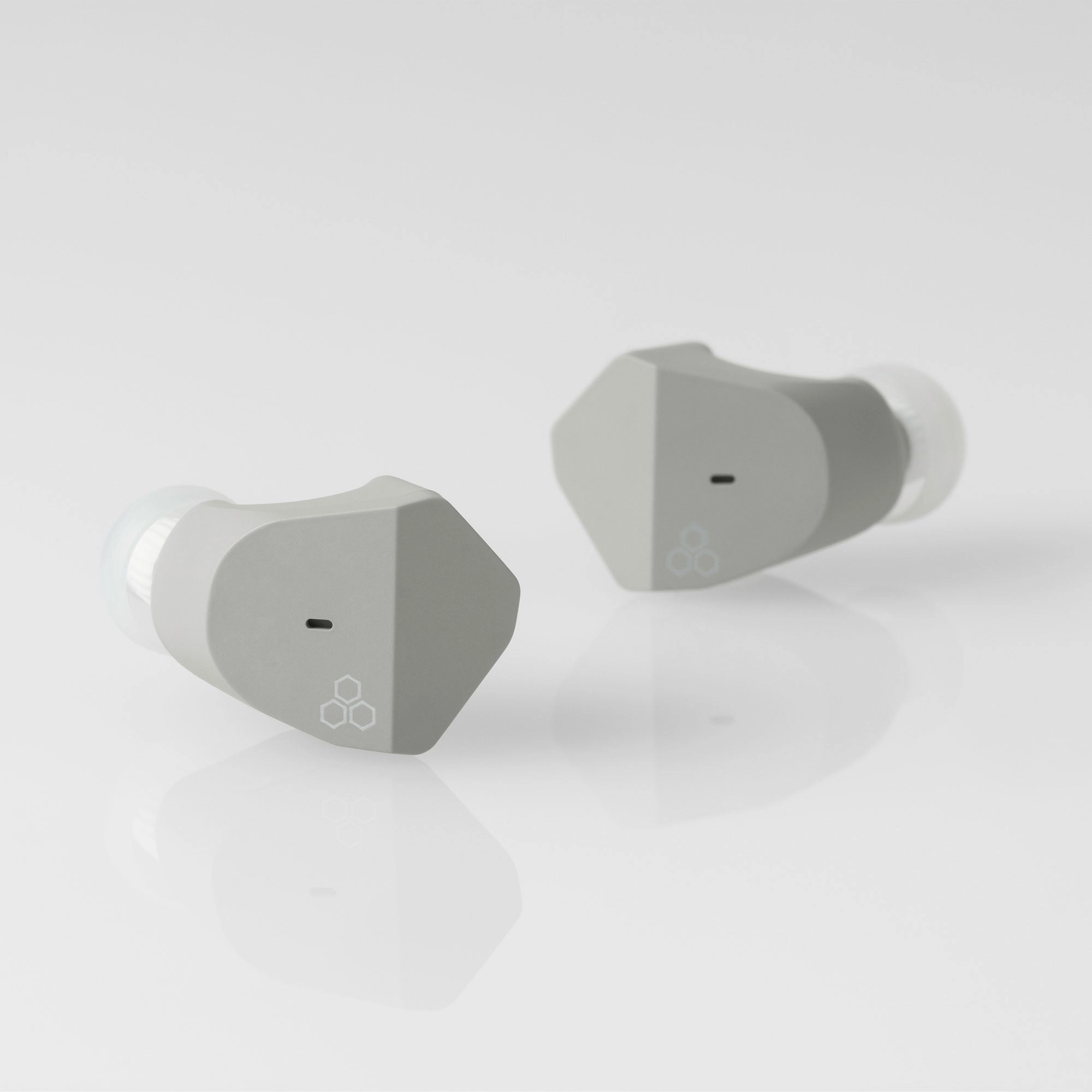 Final ZE2000 True Wireless Earphones