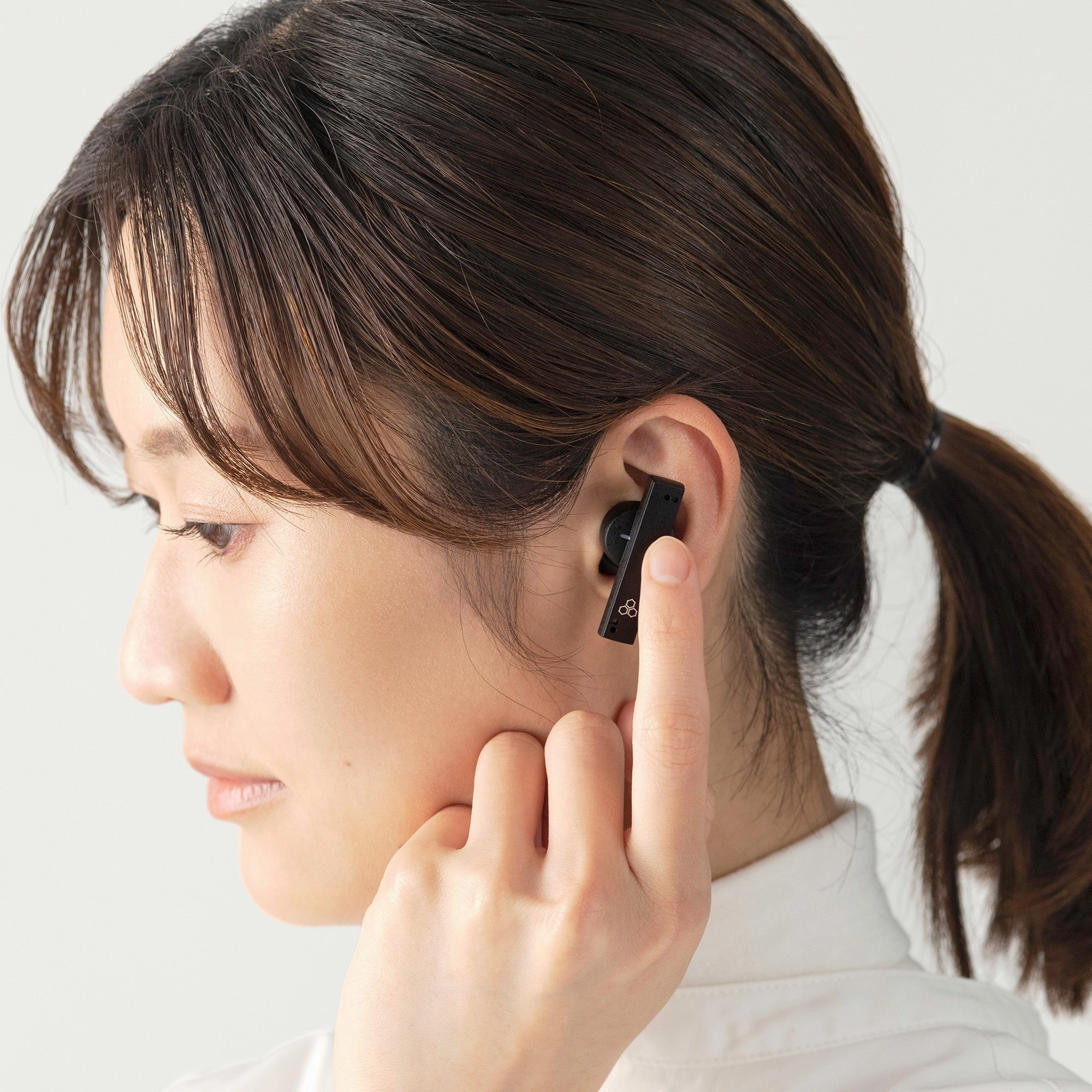 Final ZE8000 Noise-Cancelling True Wireless Earphones