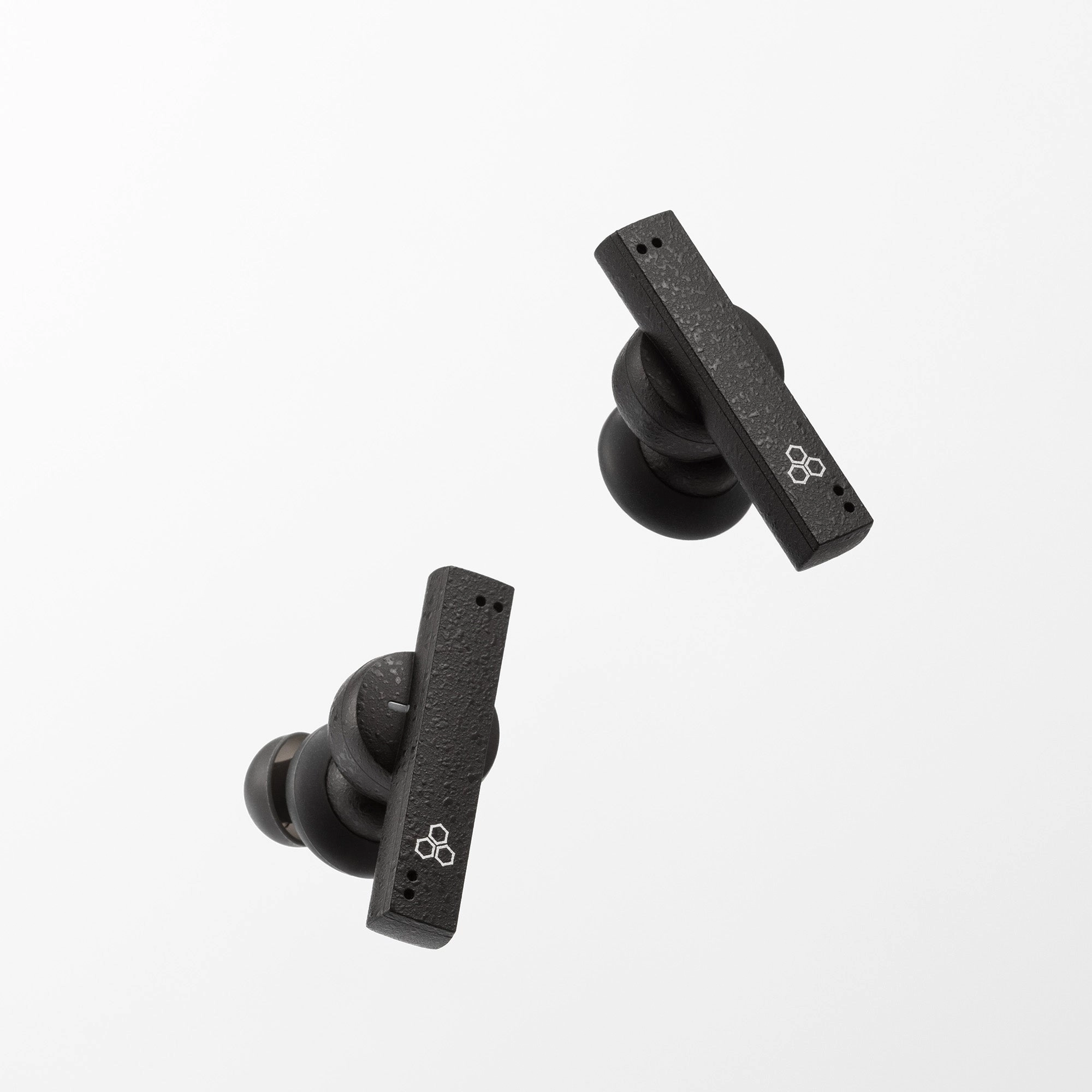 Final ZE8000 Noise-Cancelling True Wireless Earphones