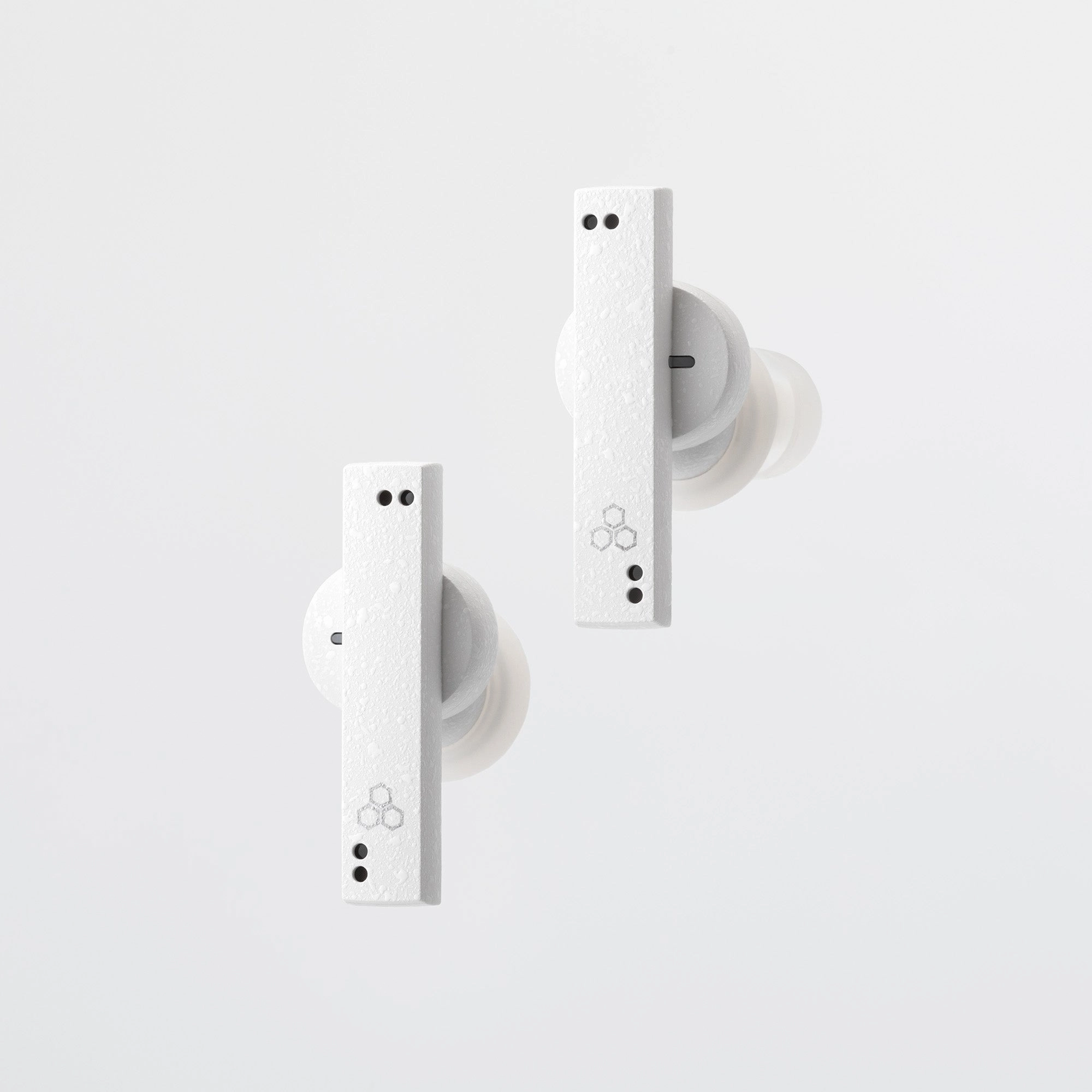 Final ZE8000 Noise-Cancelling True Wireless Earphones