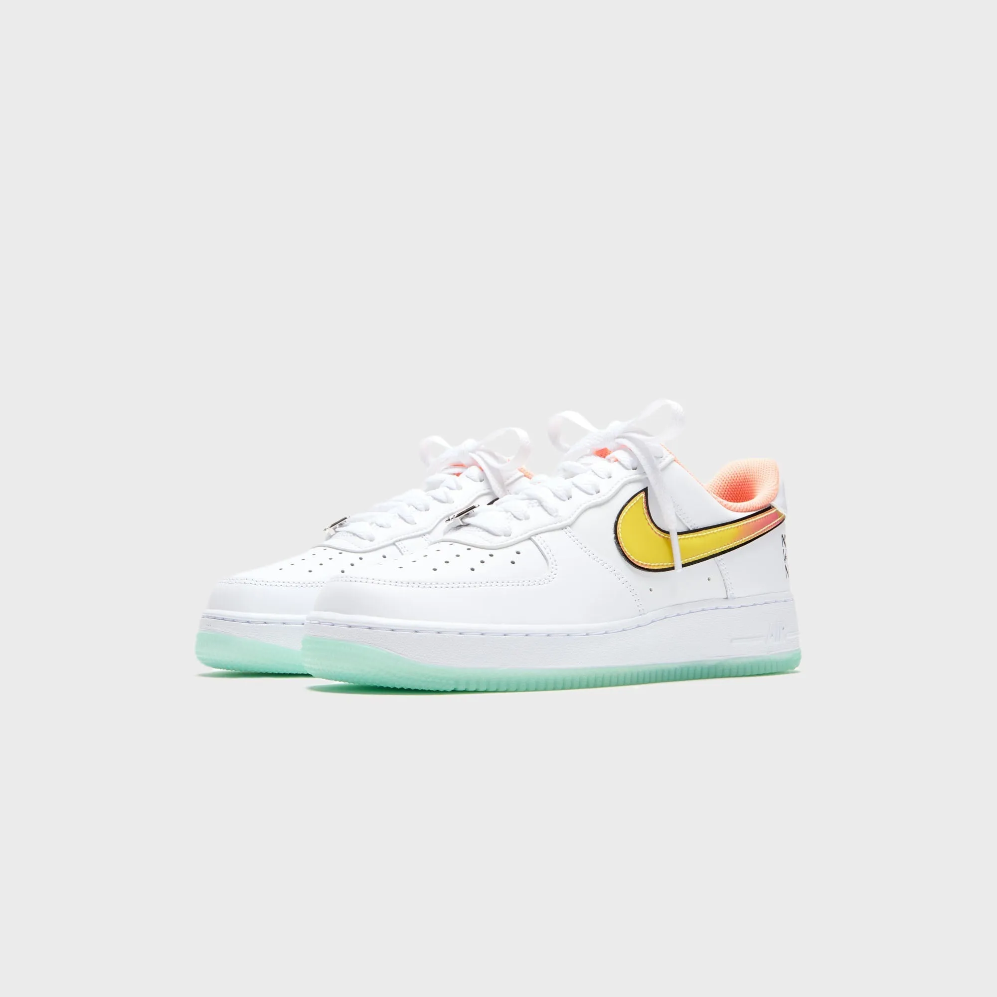 Unleash Your Power Exclusive Deal Nike Air Force 1 '07 - White / Crimson Pulse / Green Glow