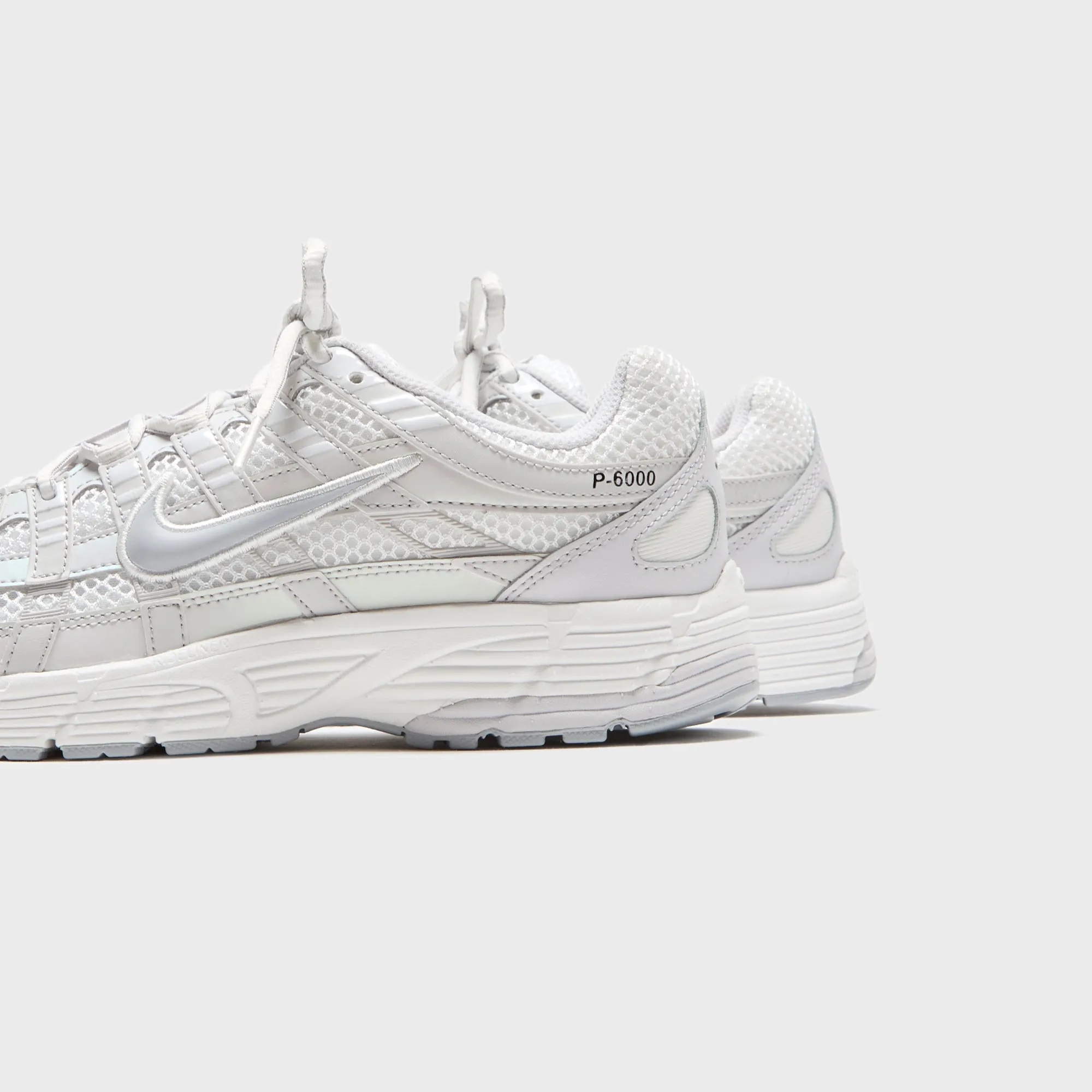 Comfortable Connection Nike Wmns P-6000 - Summit White / Wolf Grey / Vast Grey
