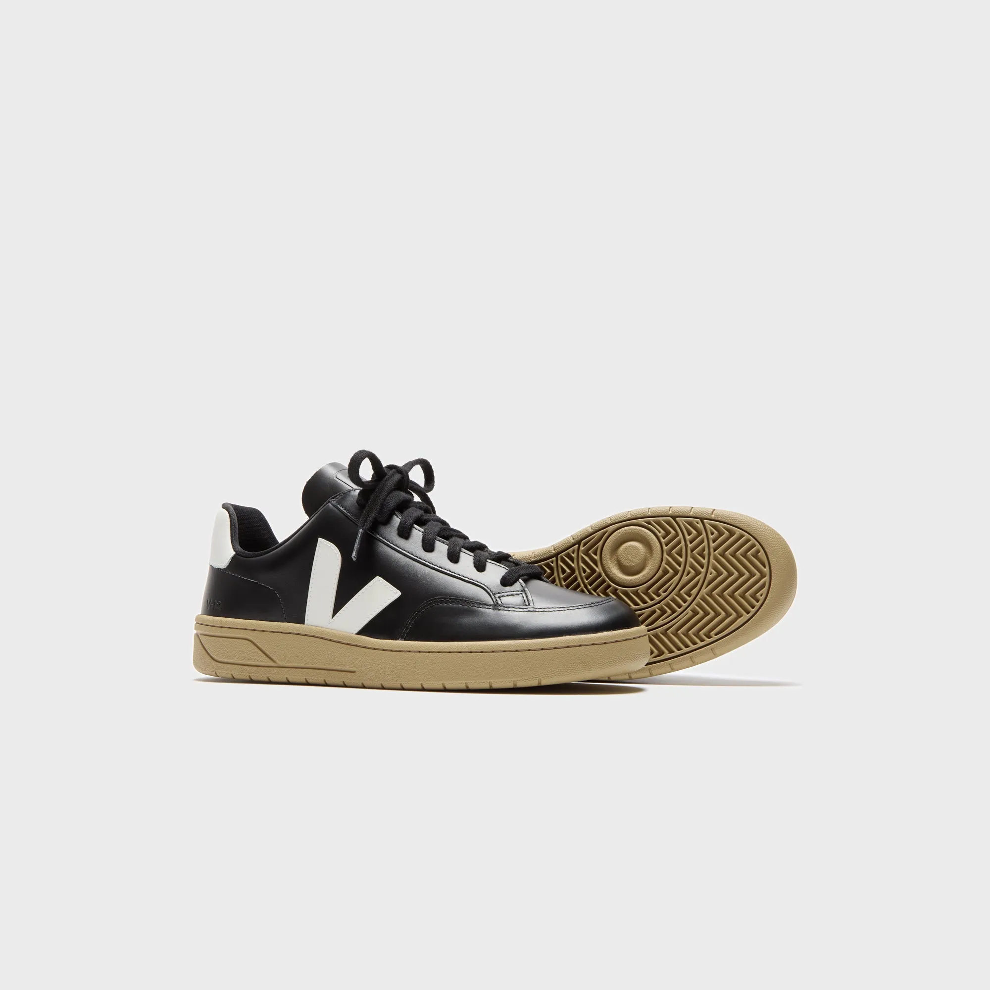 Veja Wmns V-12 - Extra Black / White Dune Slip-On Comfortable Assembly Feature