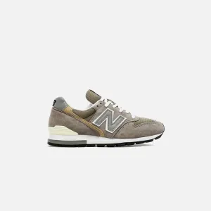 New Balance Made In Usa 996 - Grey / Silver Deal Of The Century Command Attention