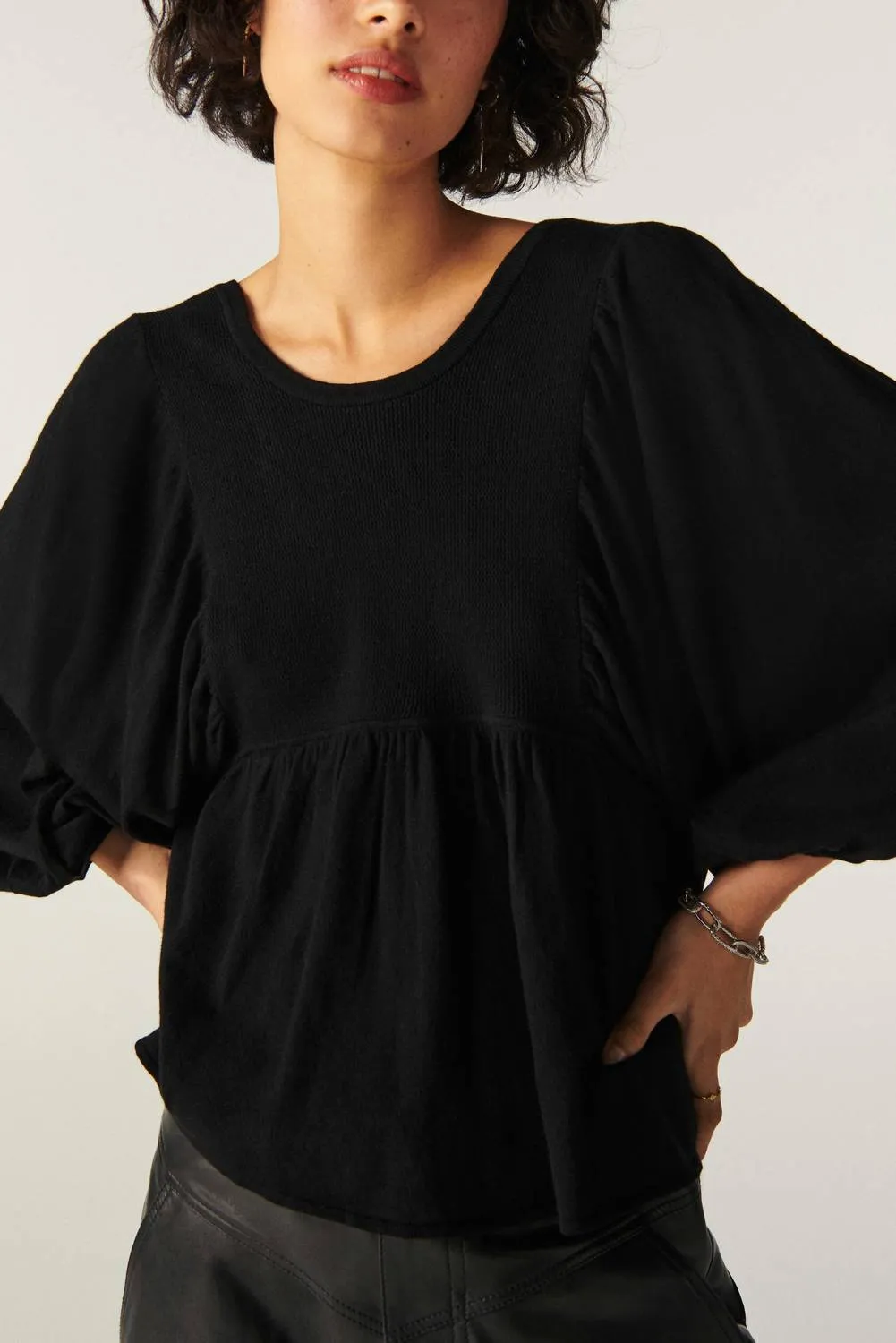 Pull Hamza en noir