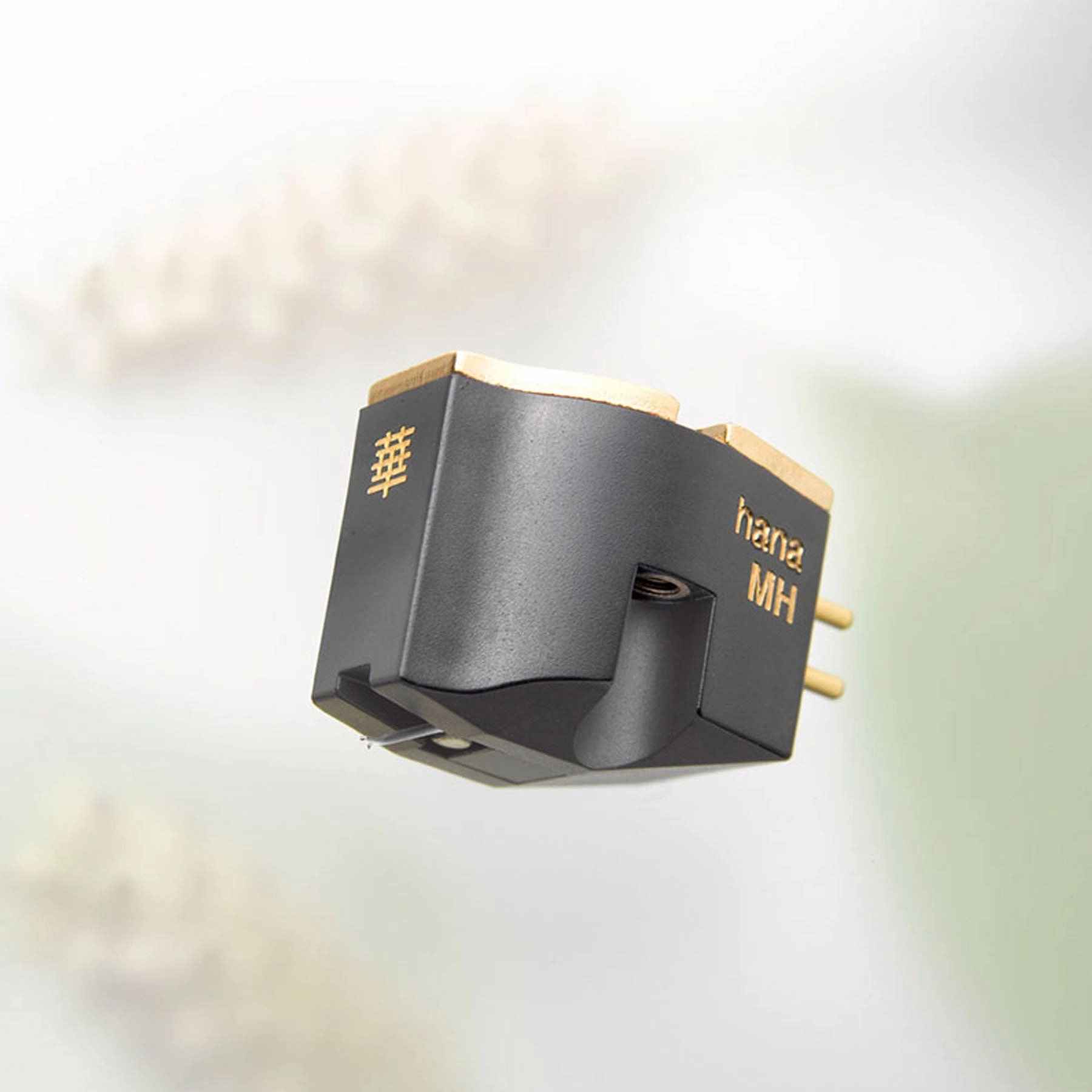 Hana: MH Moving Coil Cartridge - Nude Microline Stylus / High Output