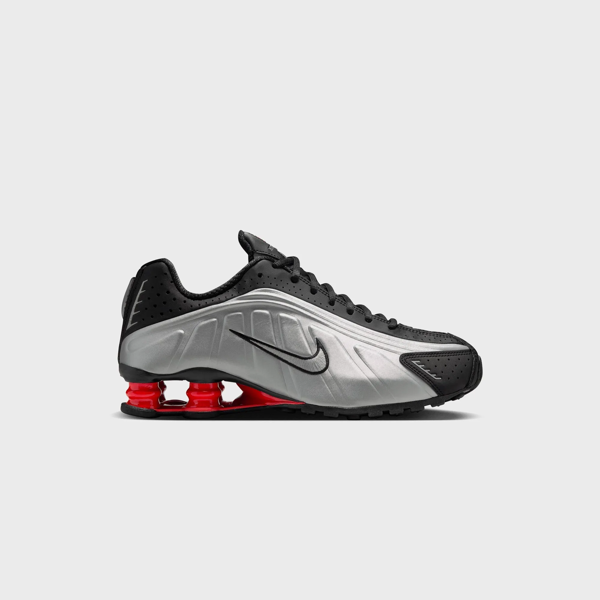 Washable Material Narrow Fit Precision Nike Shox R4 - Black / Metallic Silver / Light Crimson