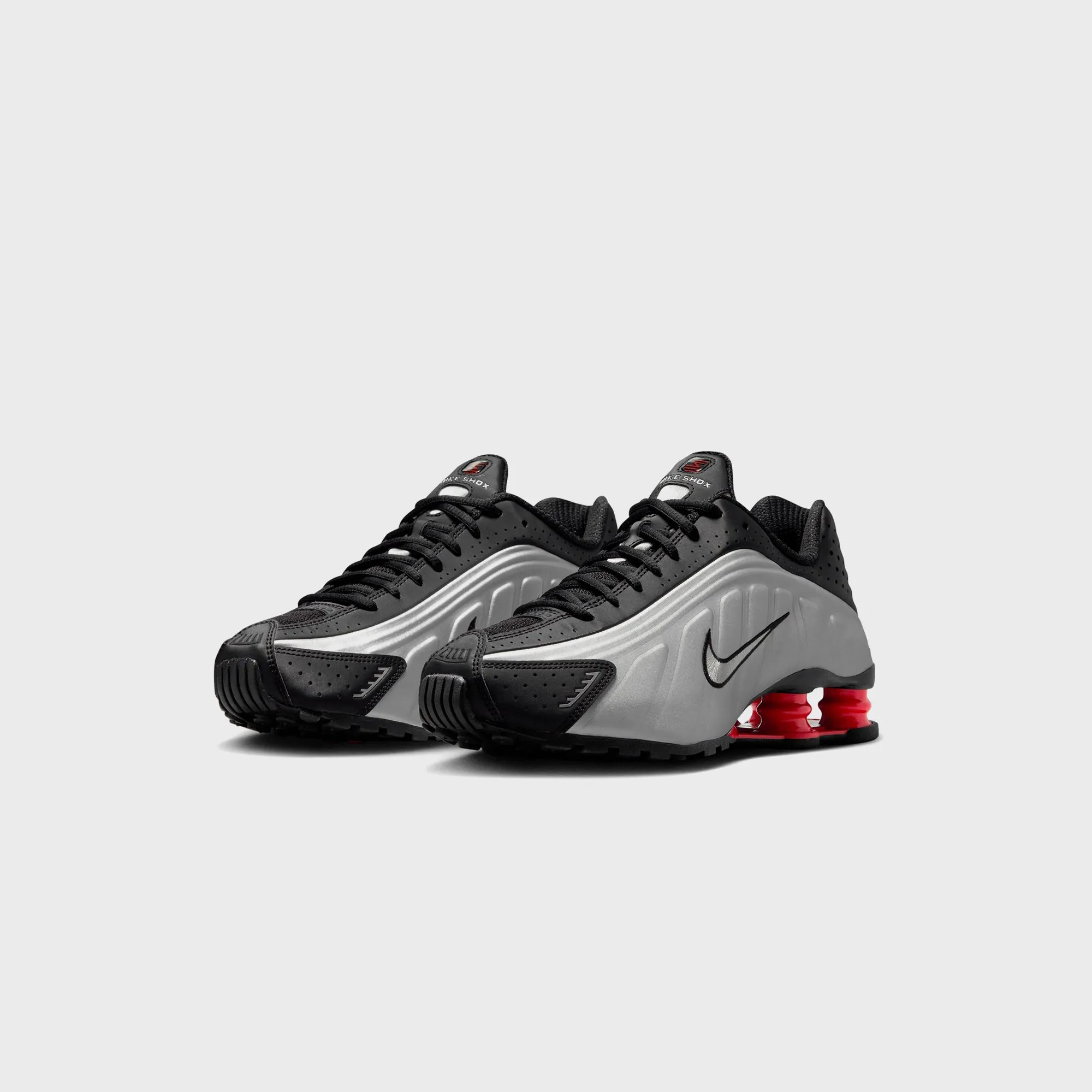 Nike Shox R4 - Black / Metallic Silver / Light Crimson Foot Cranberry