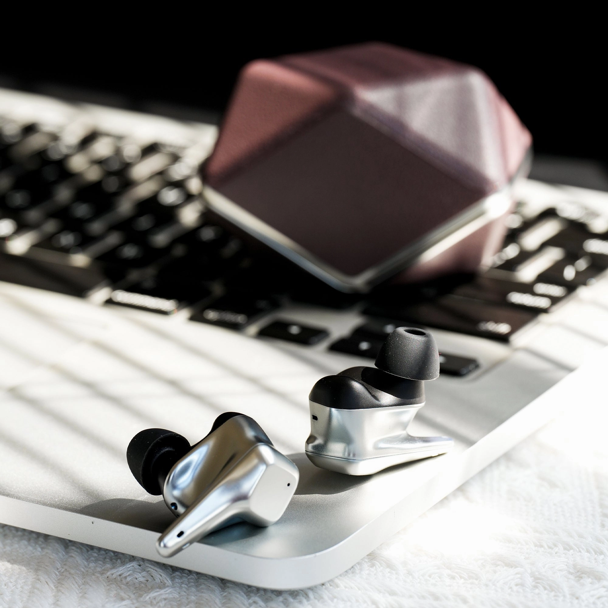 HIFIMAN Svanar Wireless LE In-Ear Headphones