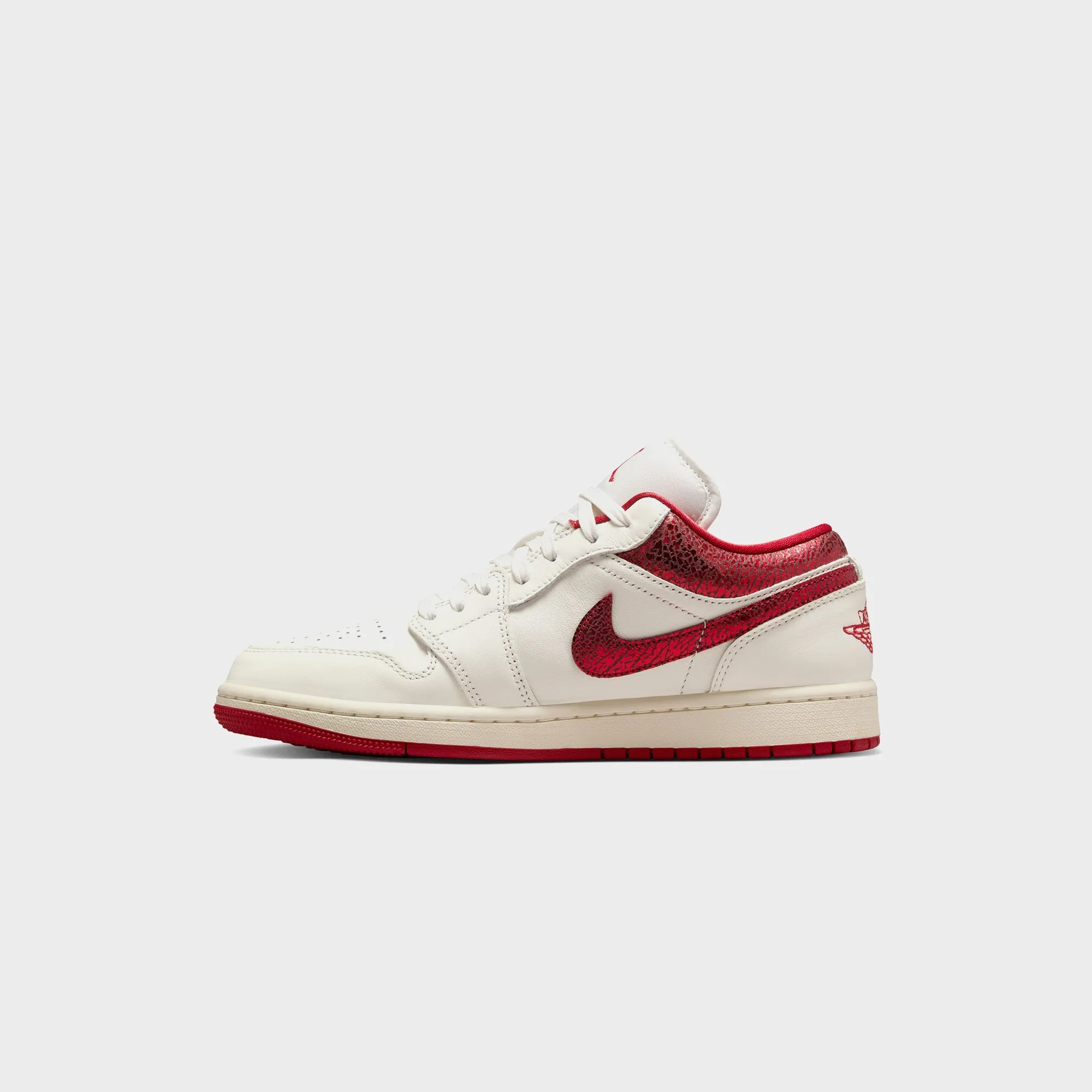 Nike Air Jordan 1 Low Se - Sail / Varsity Red / Team Red Comfortable Mules