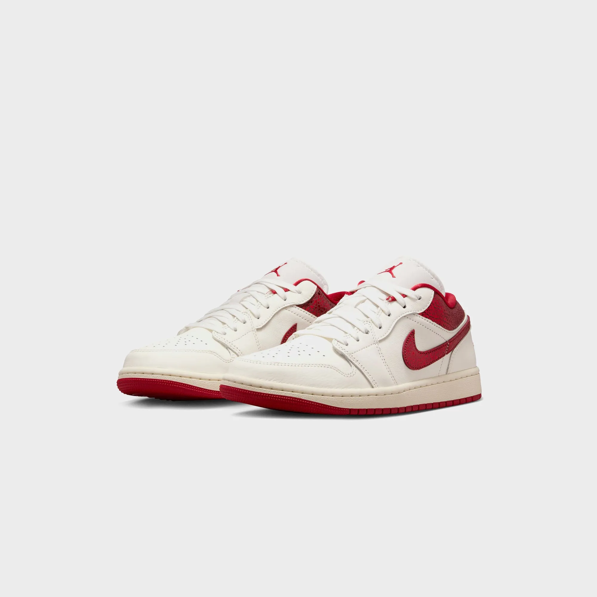 Concentrated Design Slip Resistant And Flexible Upper Design Style Nike Air Jordan 1 Low Se - Sail / Varsity Red / Team Red