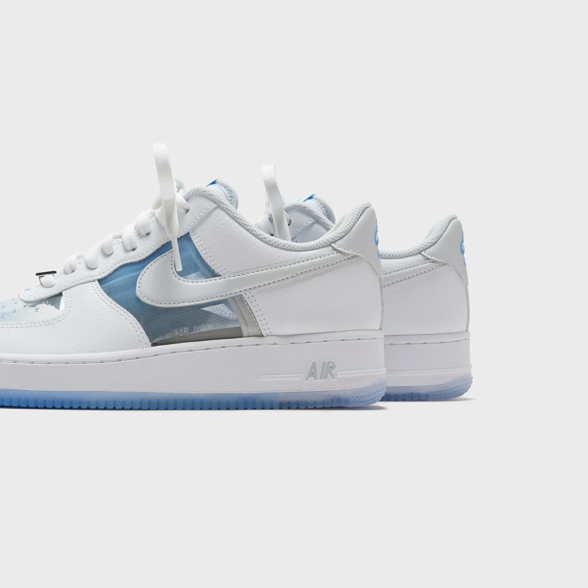 Move Beyond Ordinary Nike Air Force 1 Retro - White / University Blue