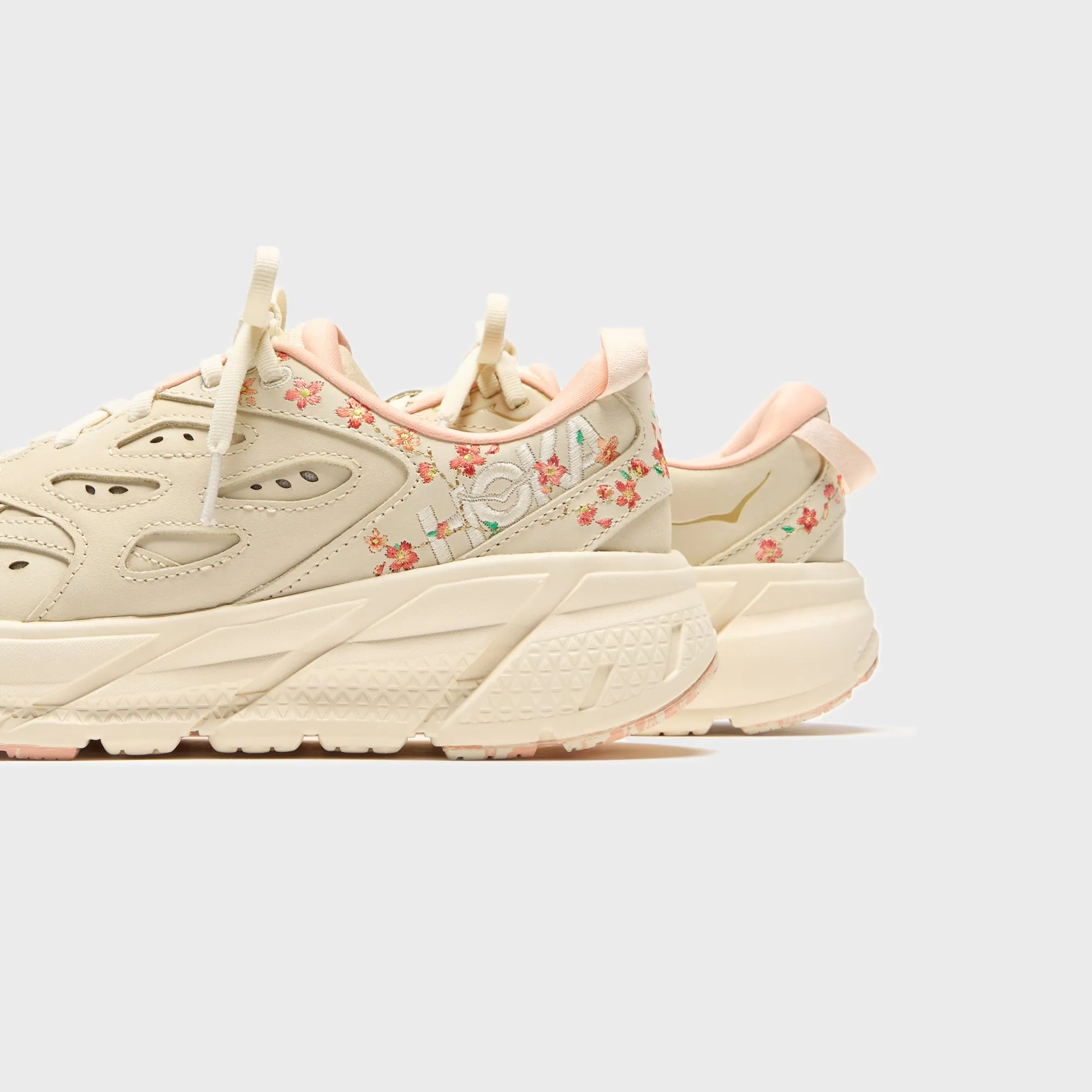 Hoka Vibrant Bloom Clifton L - Vanilla / Dry Clay Memorial Day Sale